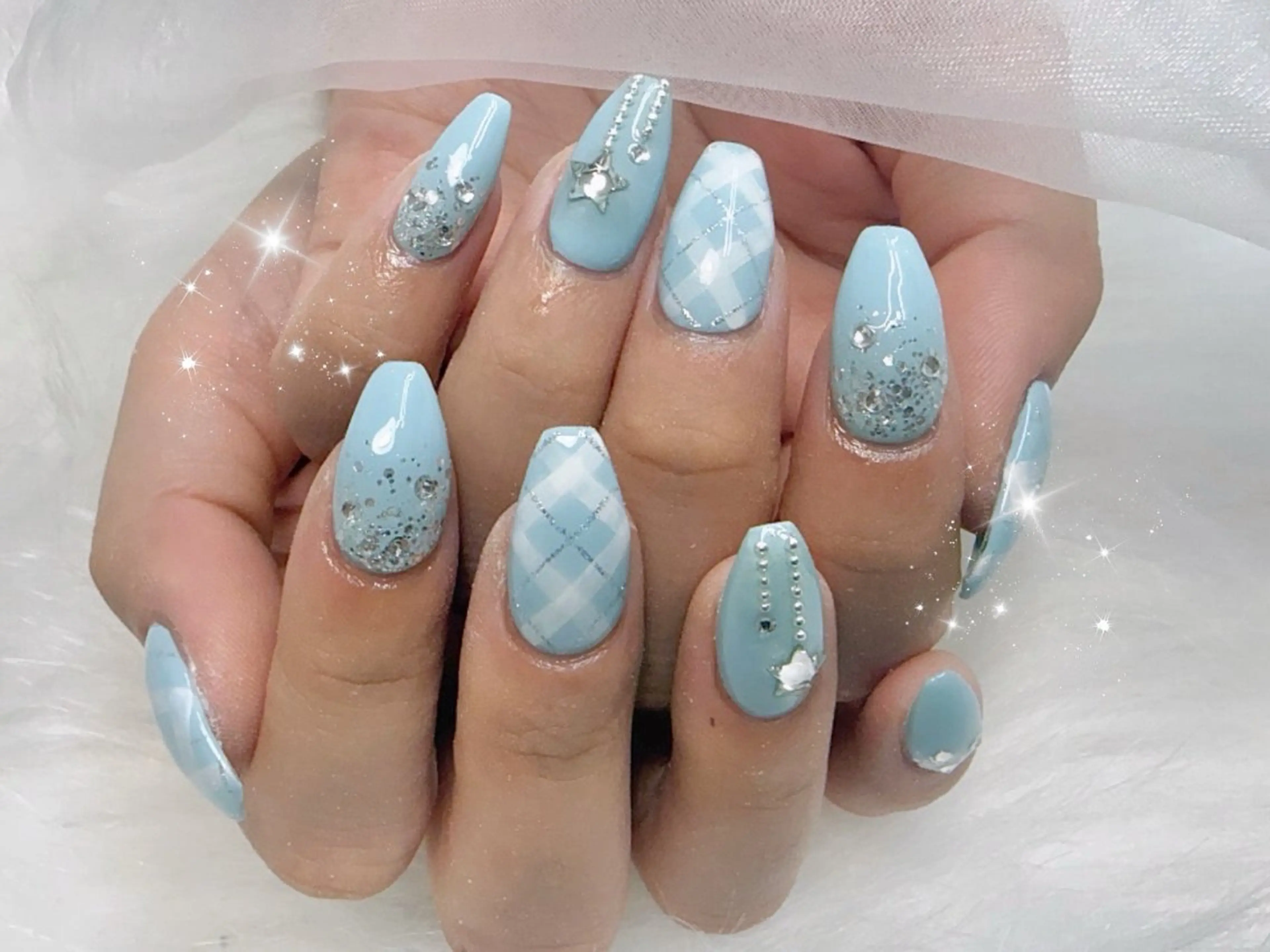 ミディアム ハンドネイル Lili Nail Studio西荻窪店のネイルデザイン