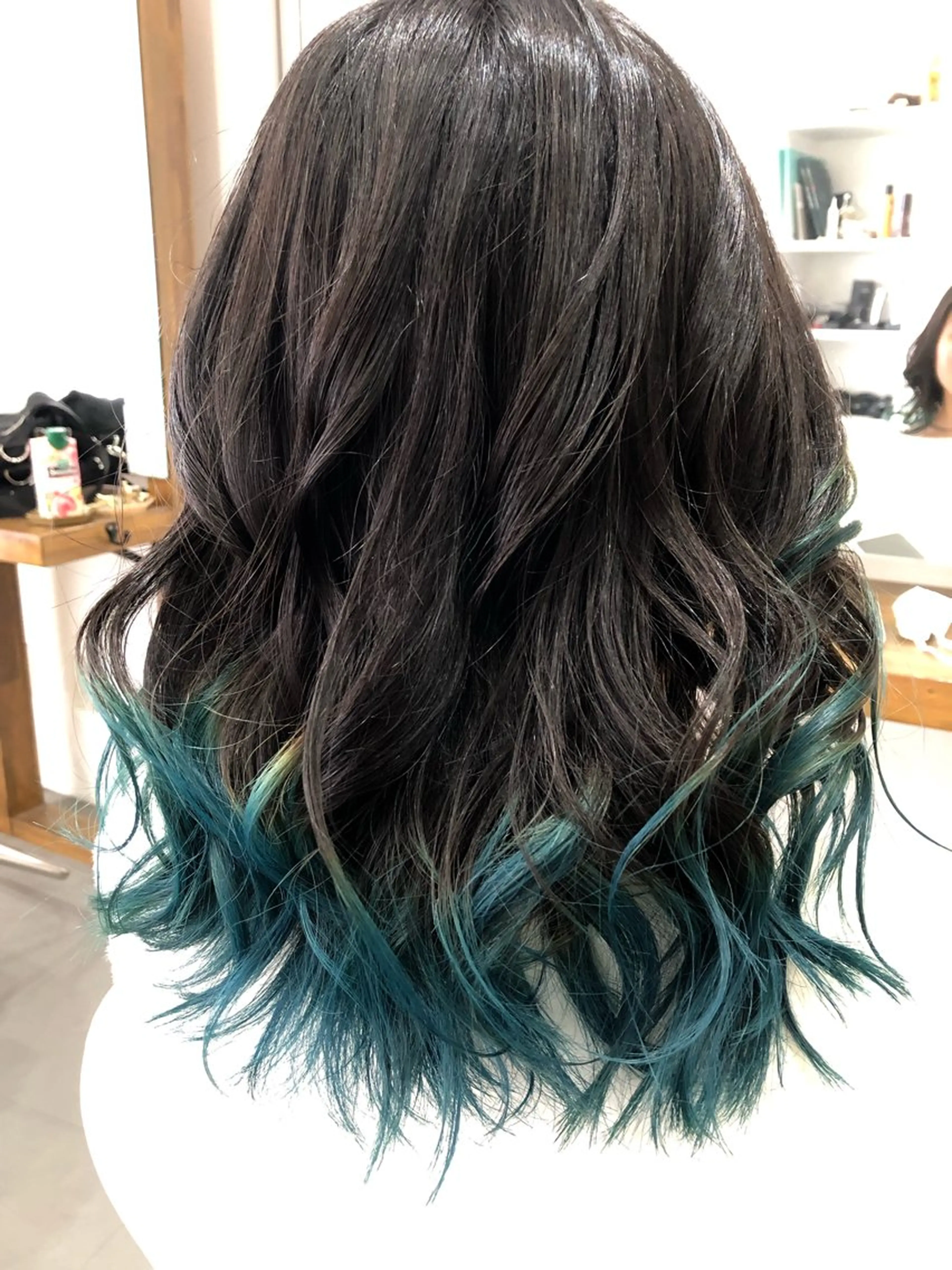 セミロング カラー グラデーションカラー 🎨 SHIORI🥀のヘアスタイル