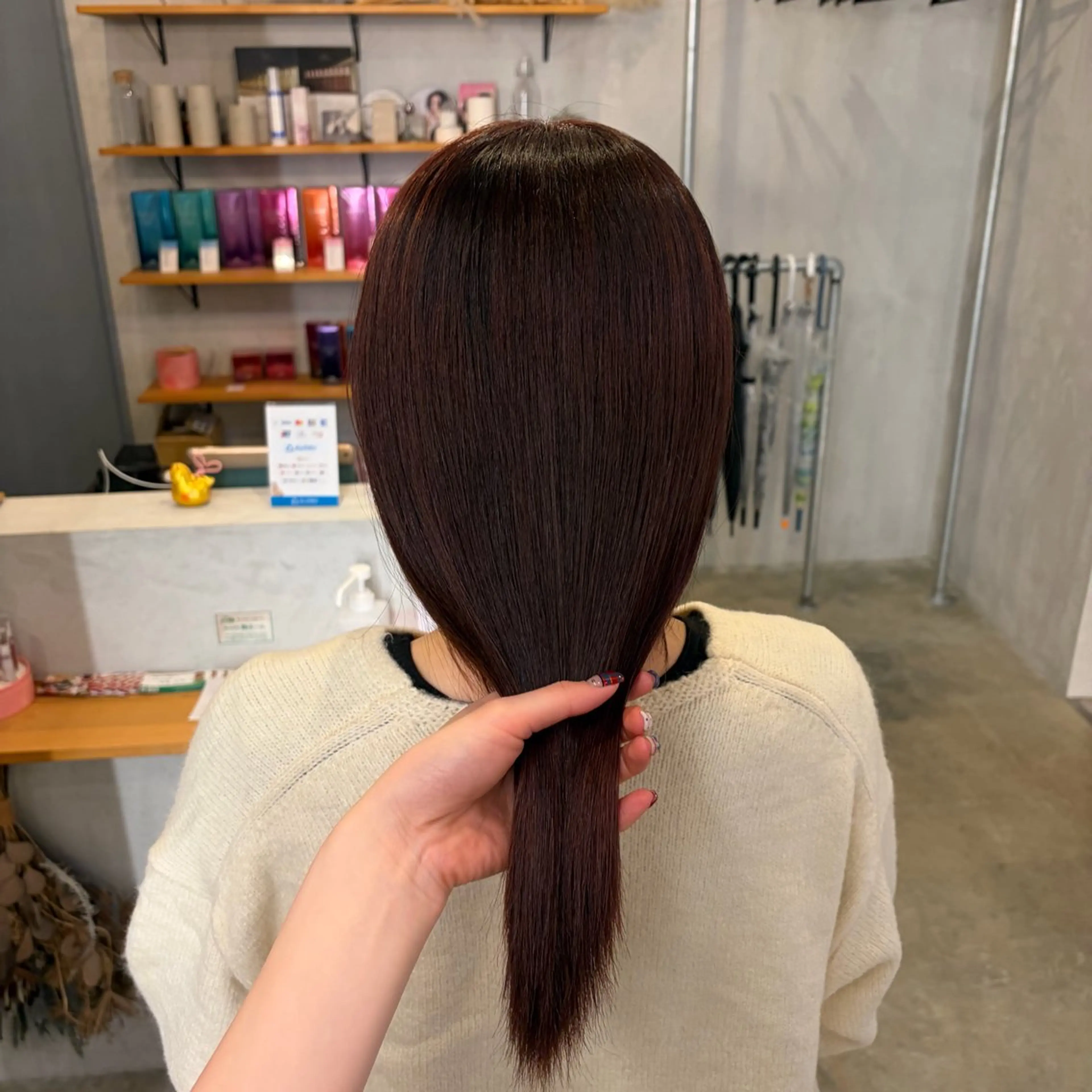 ロング カラー ピンクカラー 金木 洸瑠のヘアスタイル