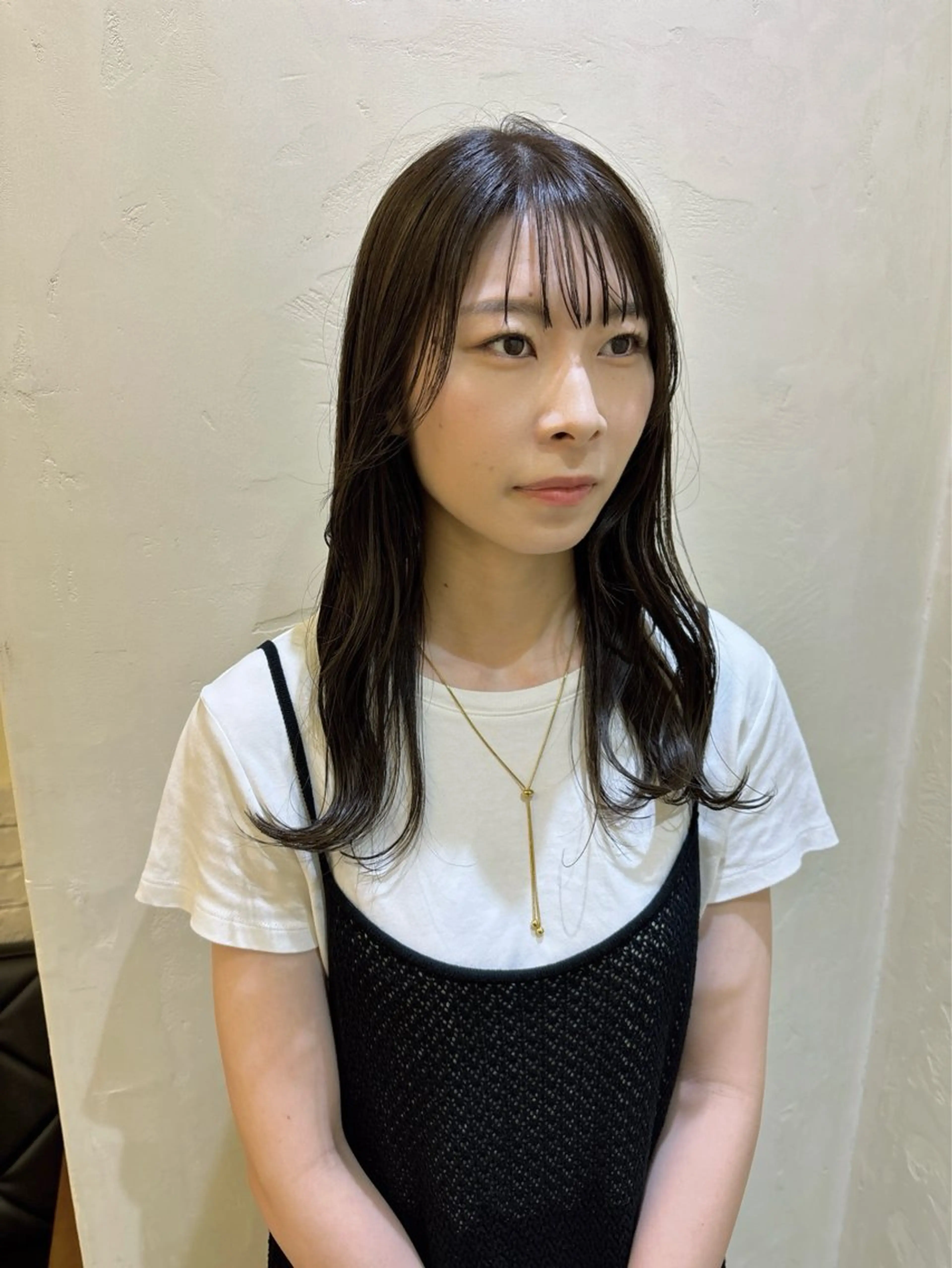 セミロング カラー 透明感カラー グレージュ パープルカラー パープルグレージュ カット ヘアカラー トリートメント 大久保 愛のヘアスタイル