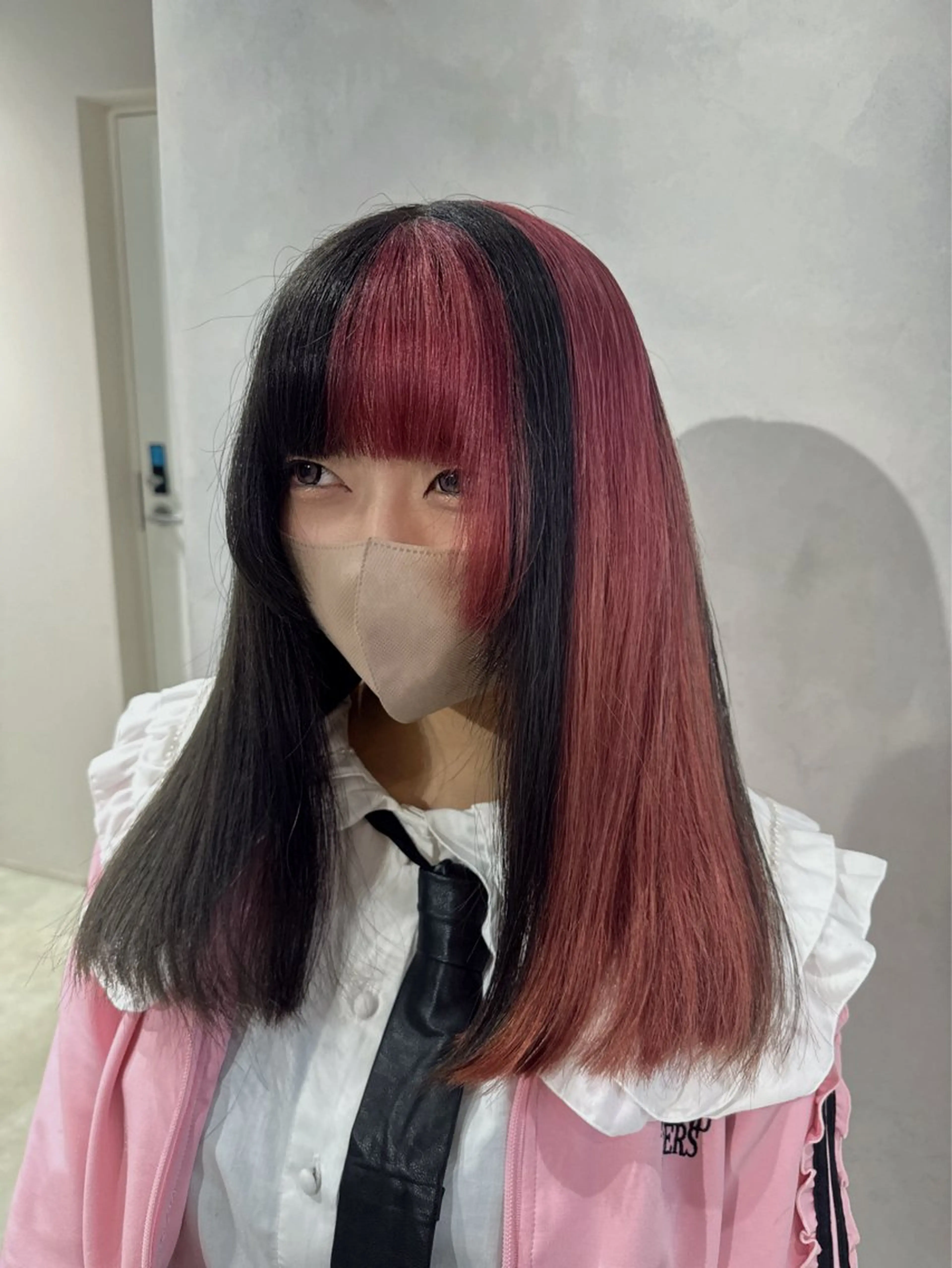 ロング カラー ダークグレー ピンクカラー カット ヘアカラー トリートメント 透明感カラー✨艶髪 制作🌱山根あゆみのヘアスタイル