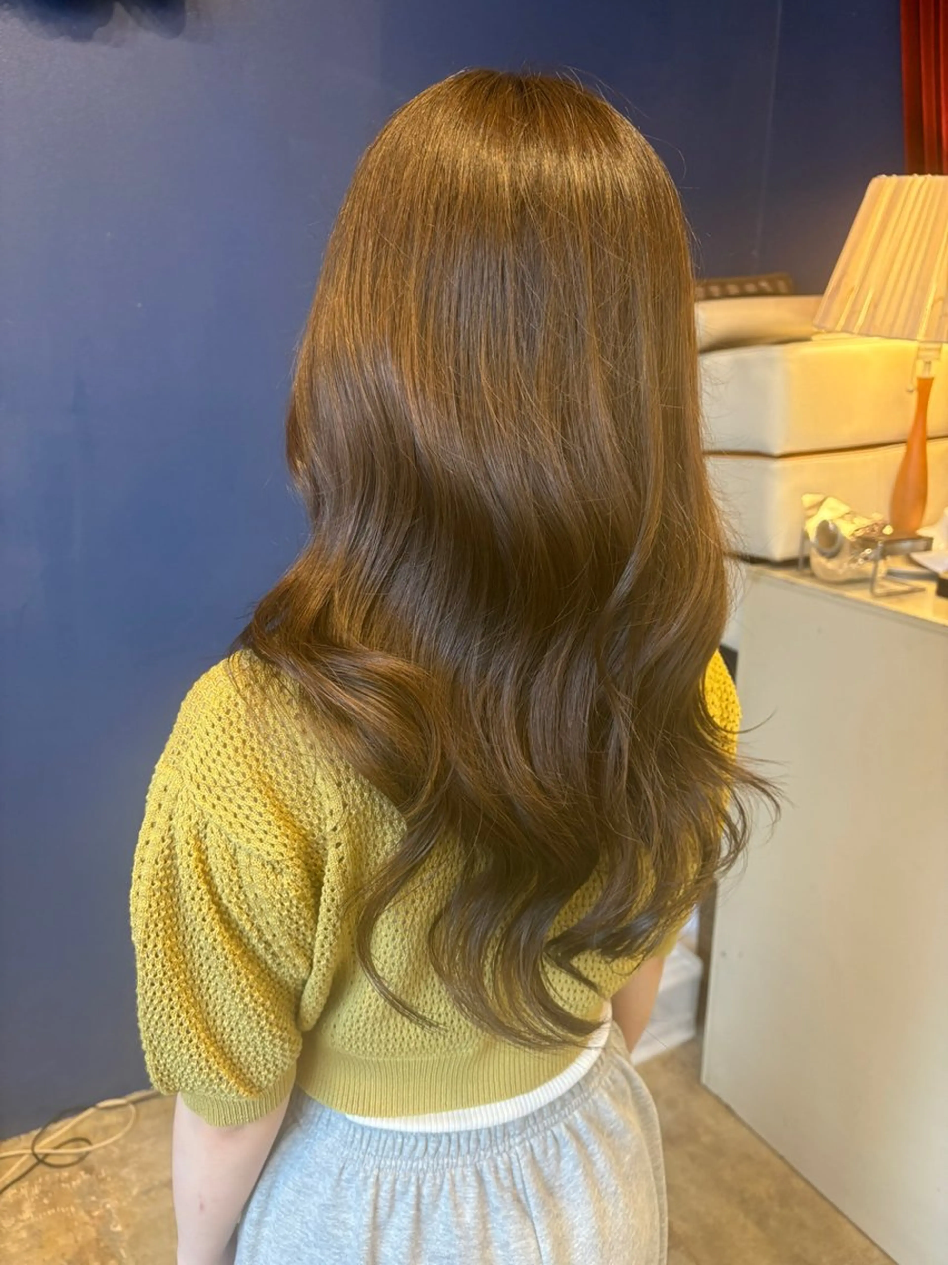 カラー 関 明日花のヘアスタイル