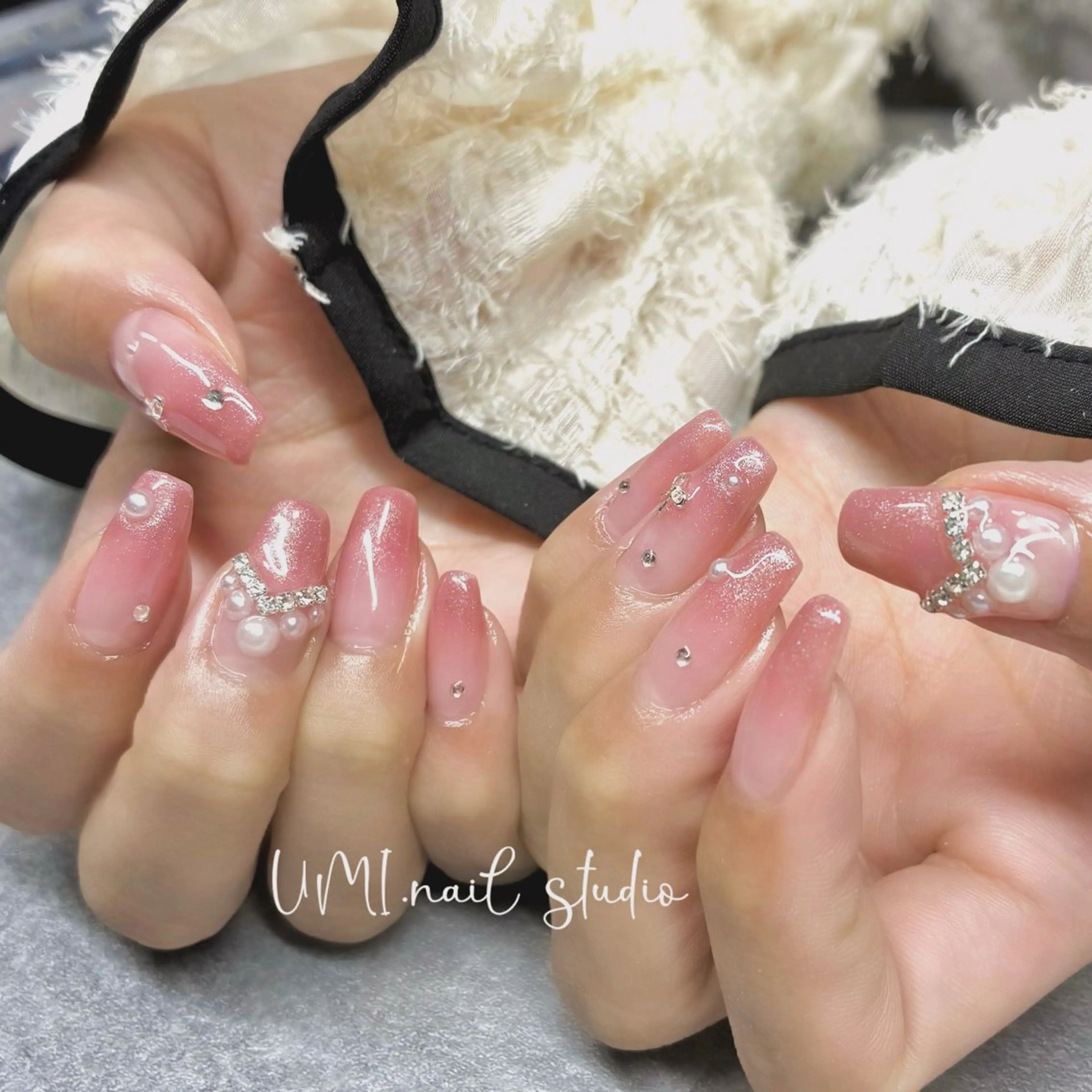 ネイル グラデーション ぷっくりネイル UMI.nail studioのネイルデザイン