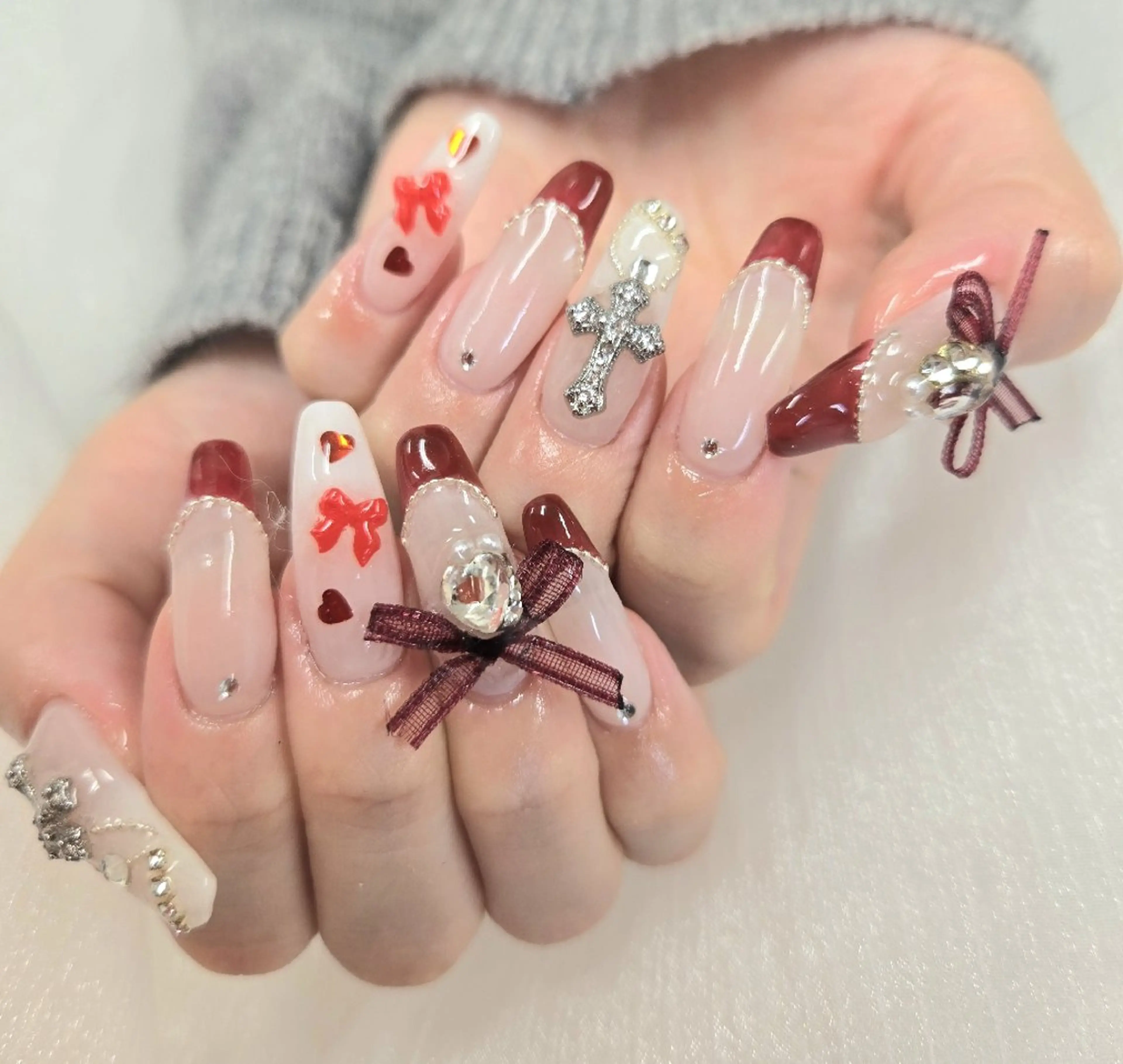 ネイル アートネイル オーロラネイル チークネイル ジェルネイル グラデーション ハンドネイル 河野ちえ (雑誌掲載サロン)のネイルデザイン