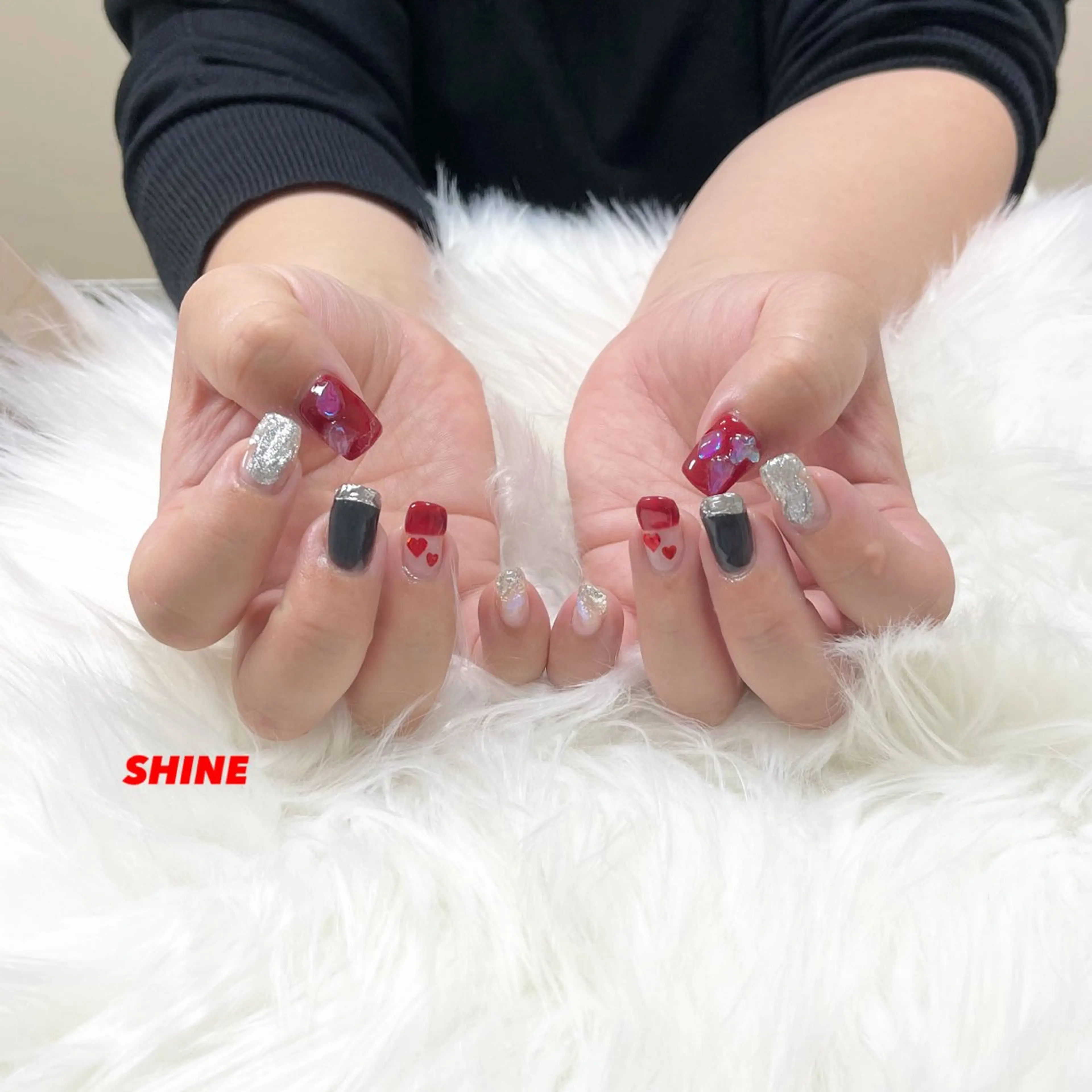 ネイル グラデーション ハート 氷ネイル・うるうるネイル ラメ(グリッター) ラメグラデーション SHINE nail salonのネイルデザイン