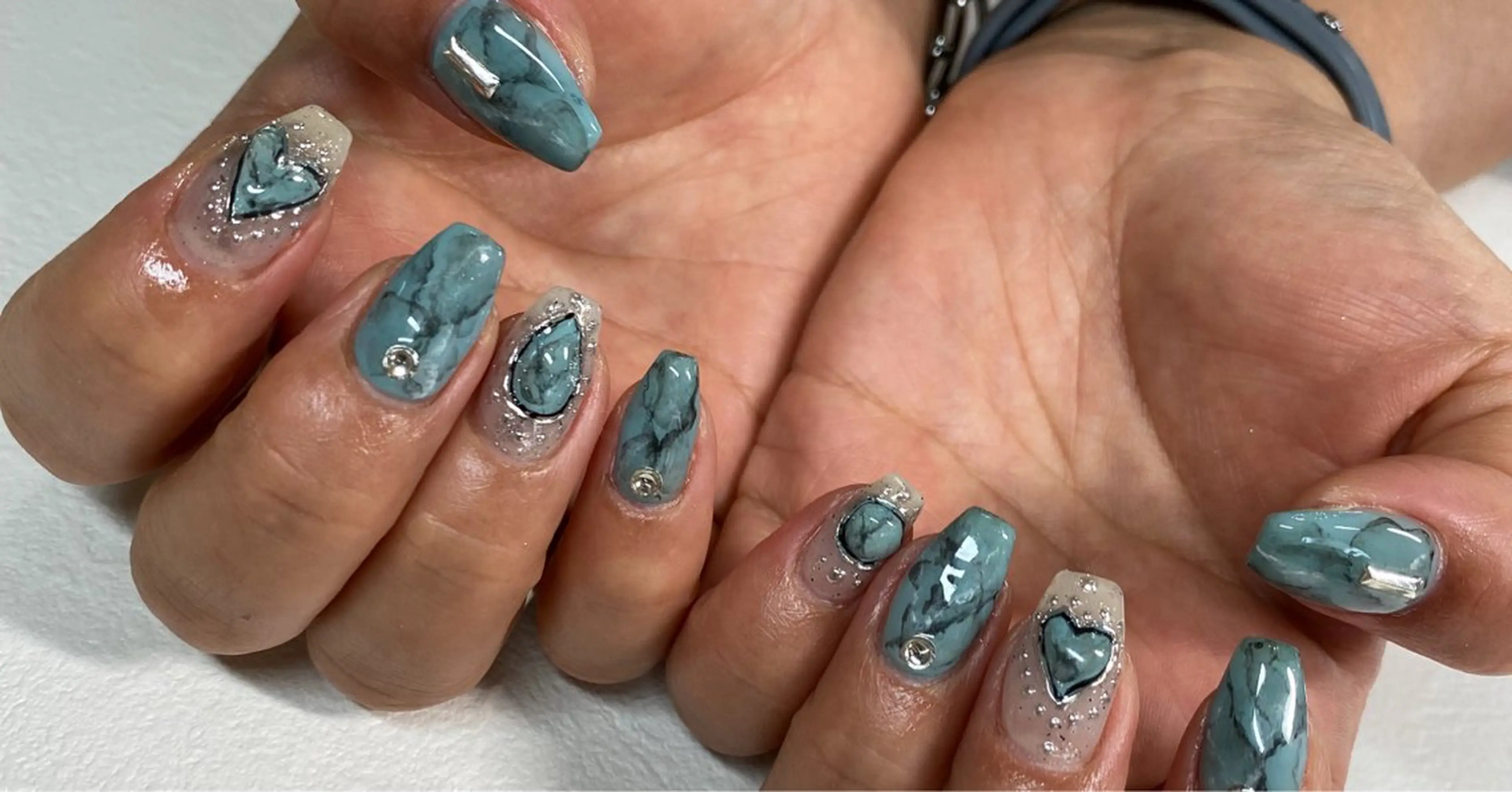 ネイル デコパーツが得意♪ ネイル/眉毛/エステの眉毛・アイブロウイメージ