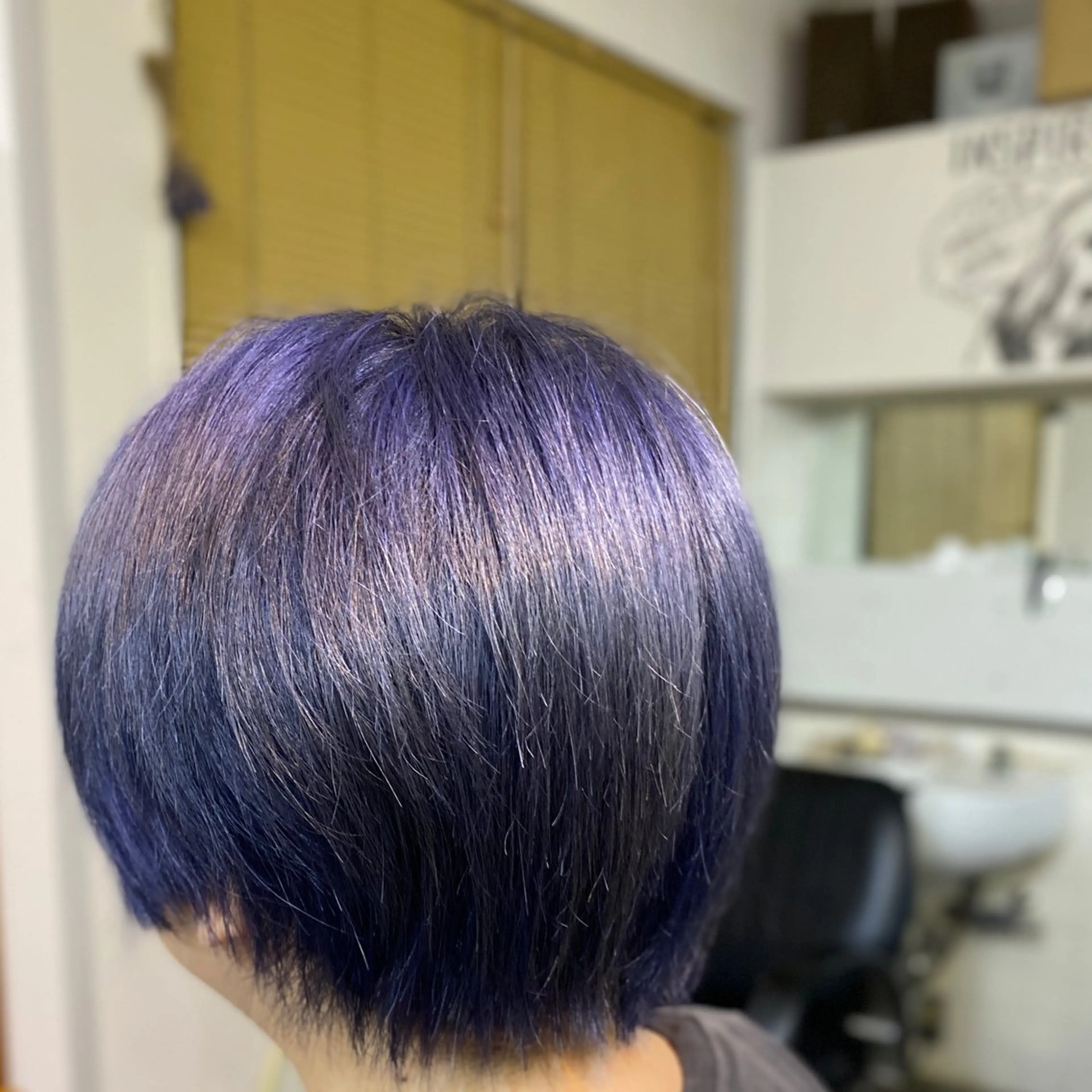 ショート カラー CRADLE Takeuchiのヘアスタイル