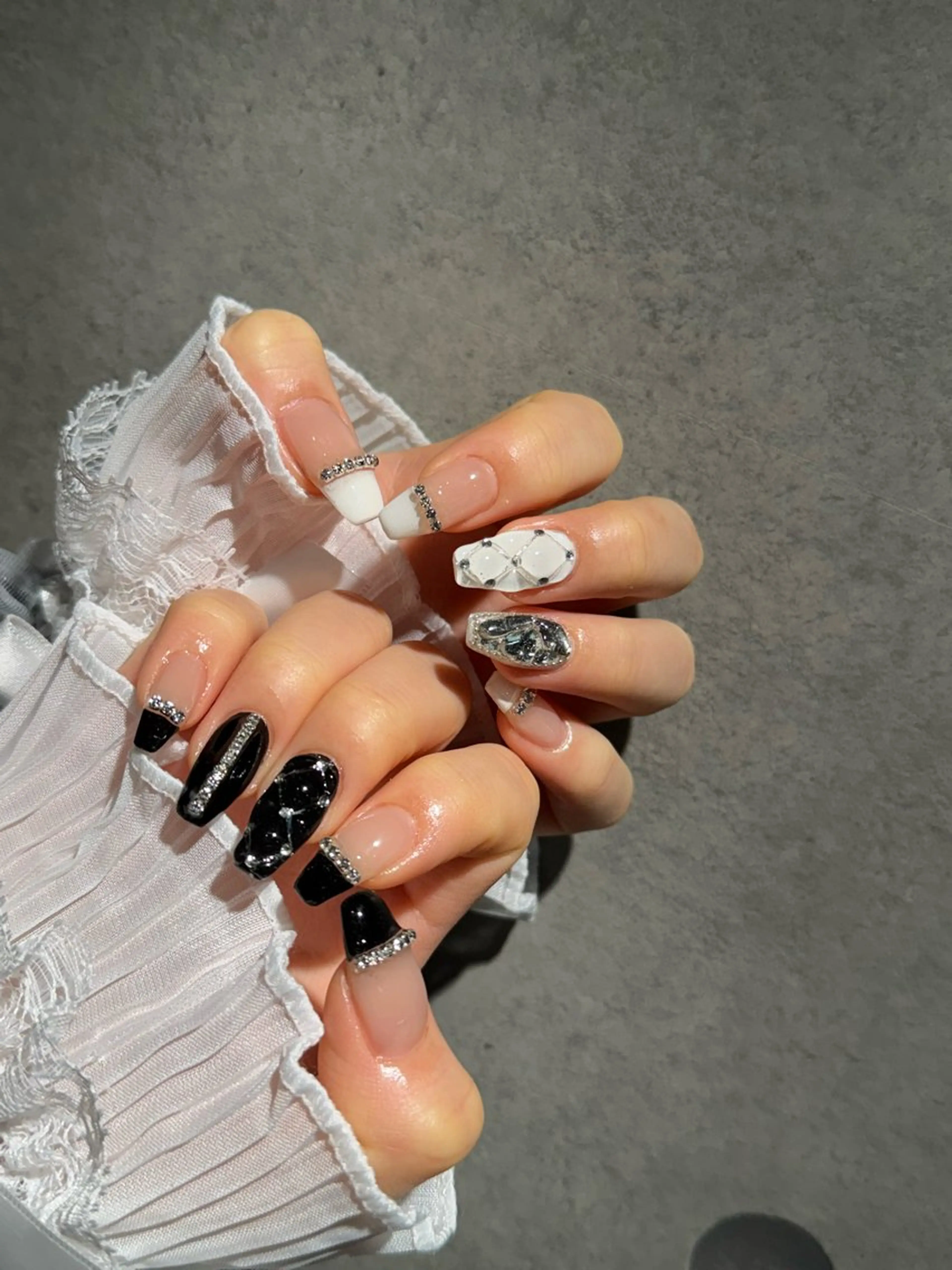 ネイル I-nailロング /ワンホン/キラキラのネイルデザイン