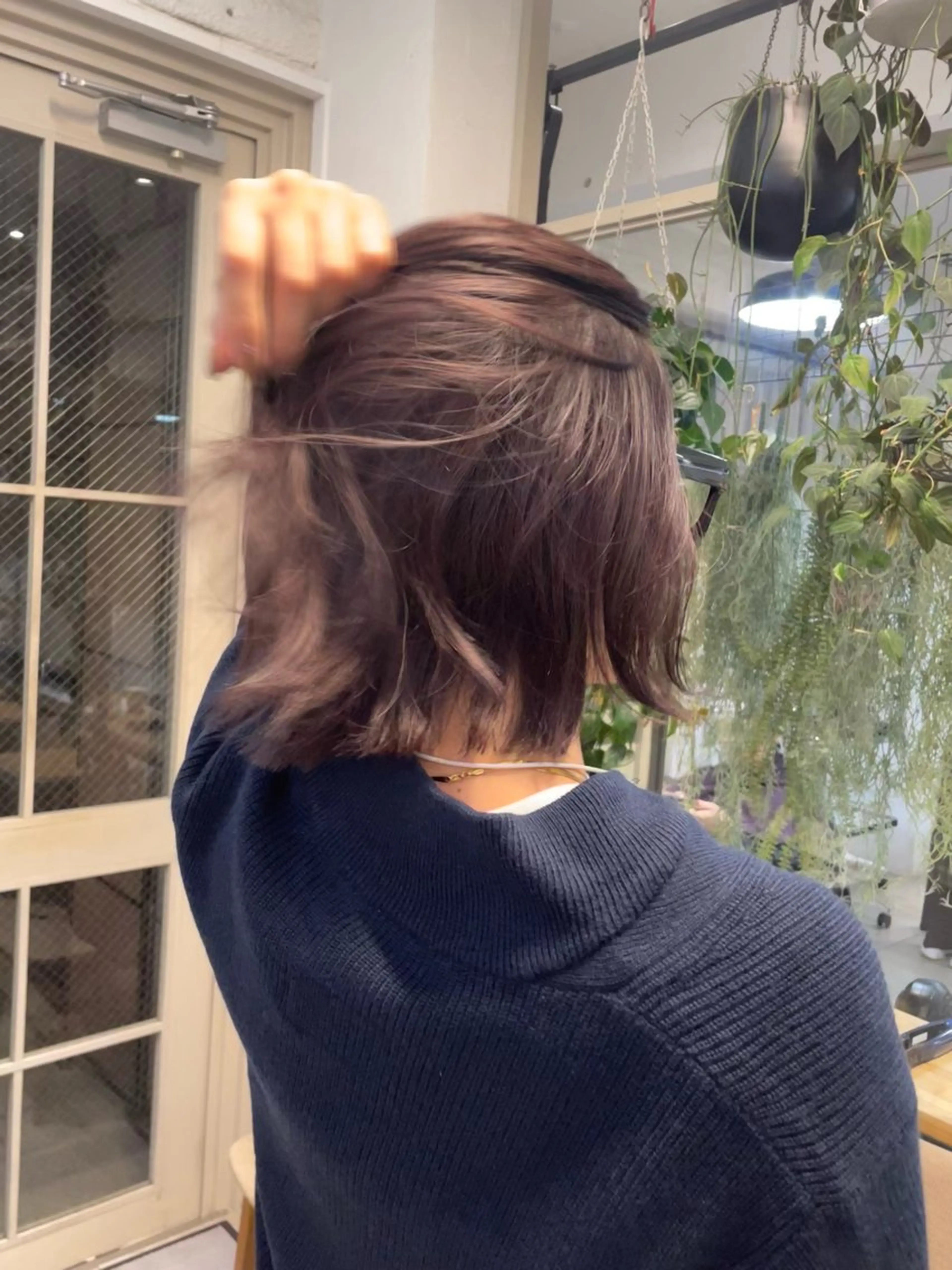 ショート カラー ミルクティー× グレージュMOMOのヘアスタイル