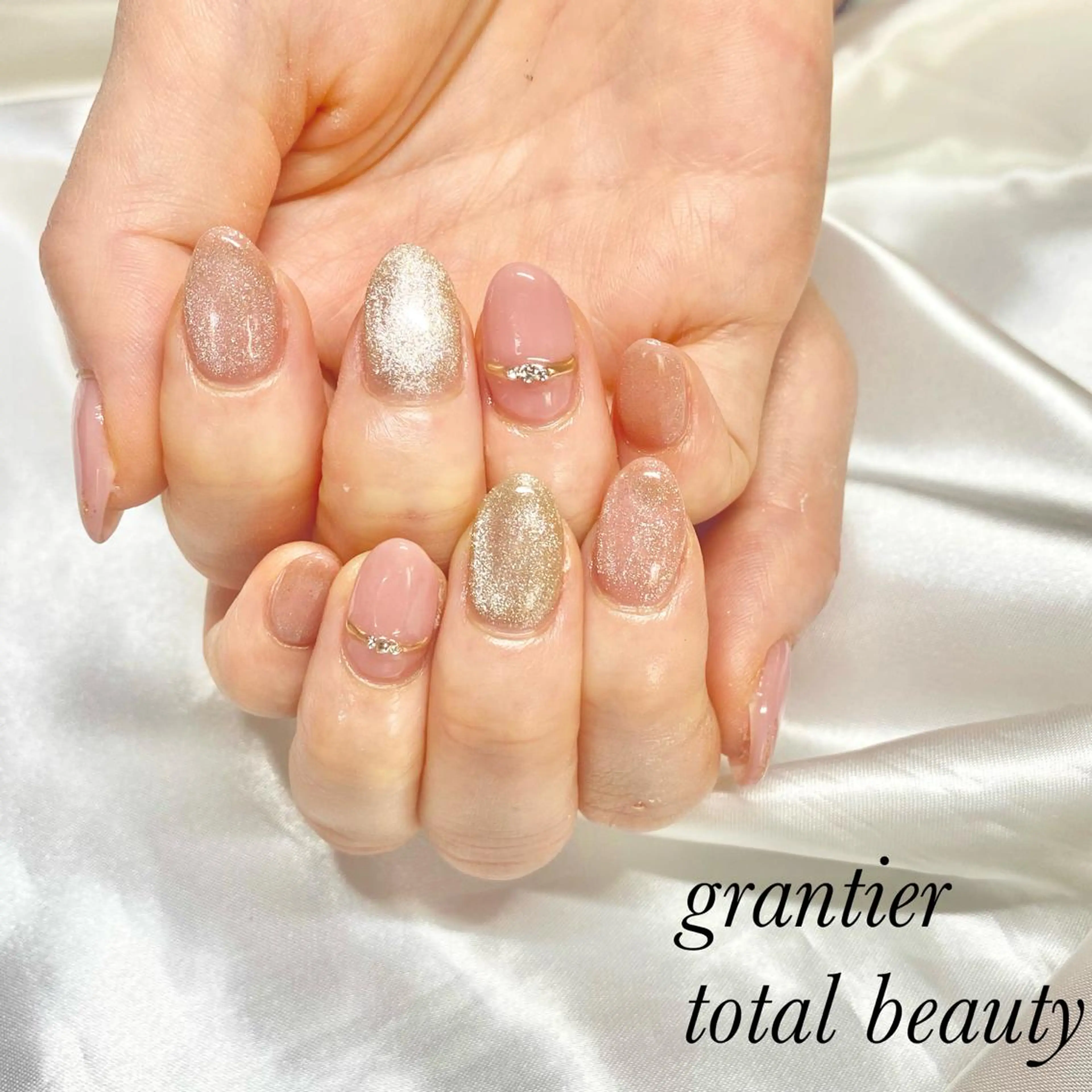 ネイル ゴールド ピンク ブライダルネイル ハンドネイル grantier beautyのネイルデザイン