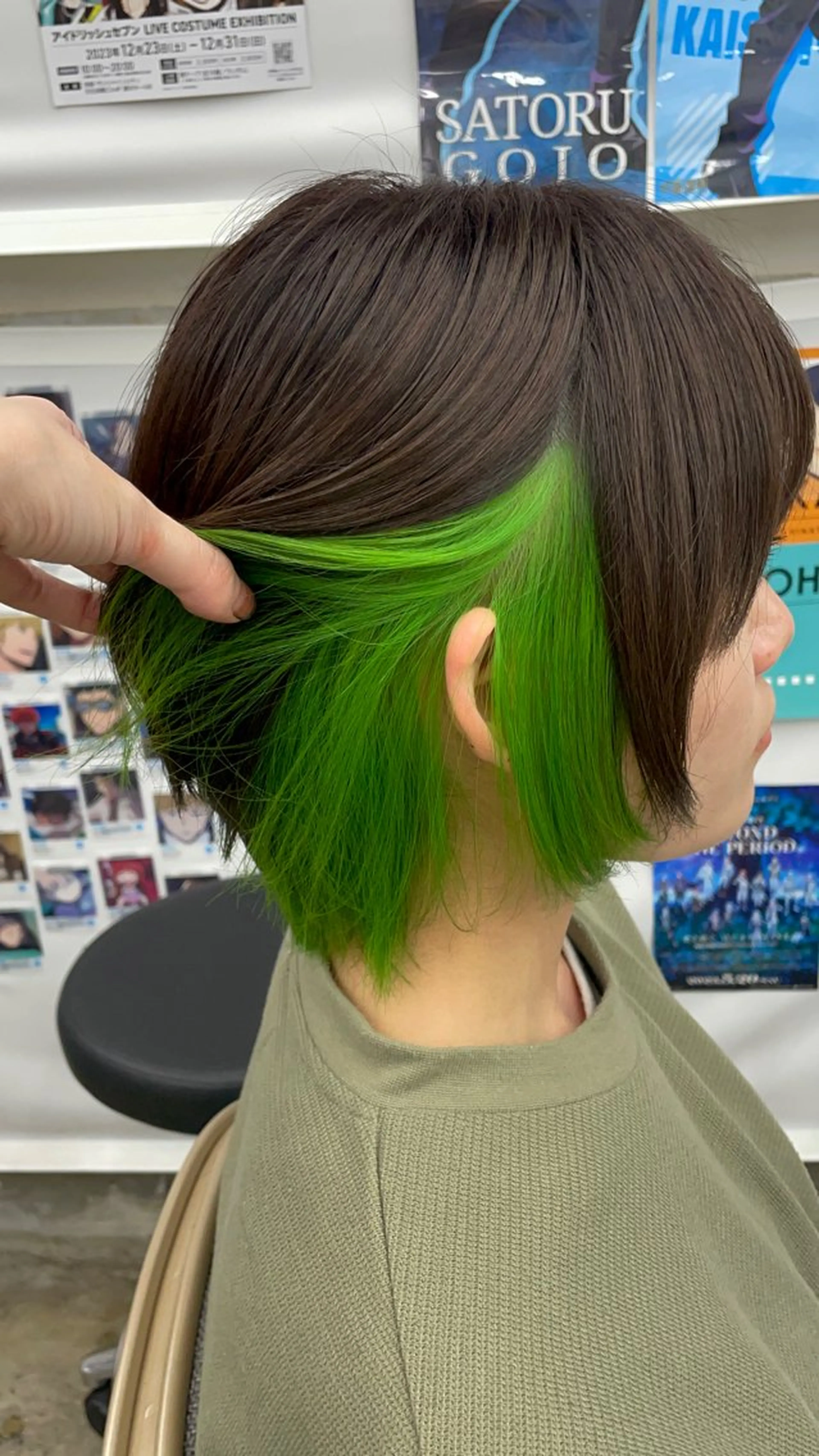 ミディアム カラー ヘアカラー インナーカラー 推し ブリーチ  髪質改善のヘアスタイル