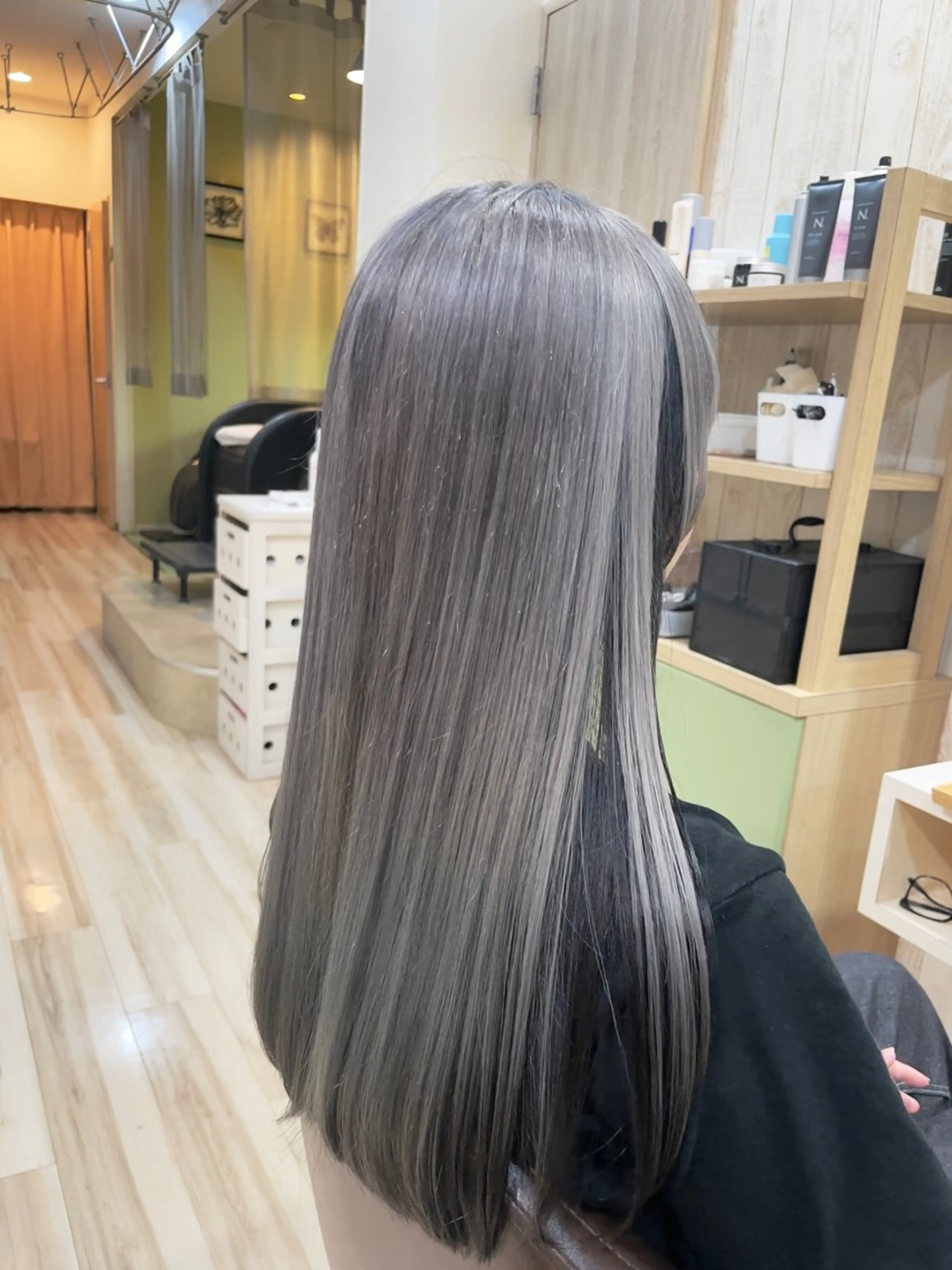 ロング カラー ブリーチ シルバー 🌈派手髪ハイトーン 🌈鈴木亮太🌈のヘアスタイル