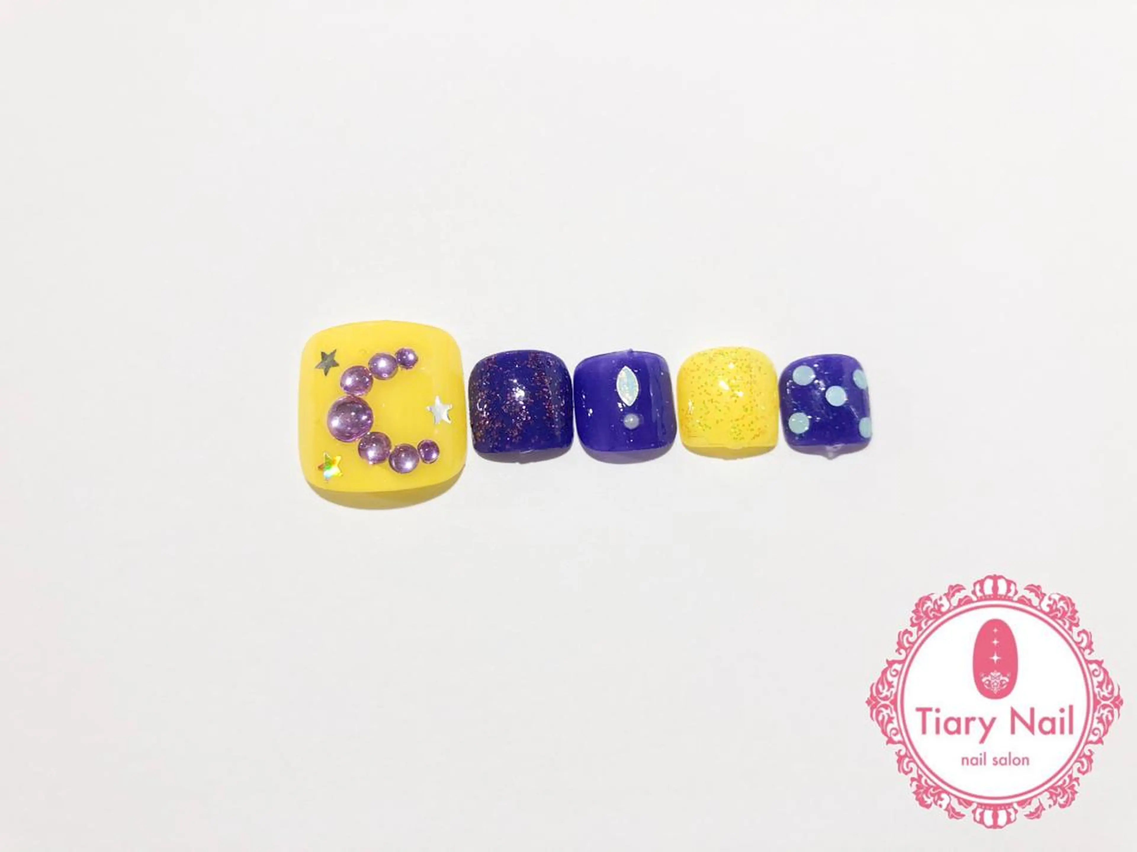 ネイル tiarynail K K🐼のネイルデザイン