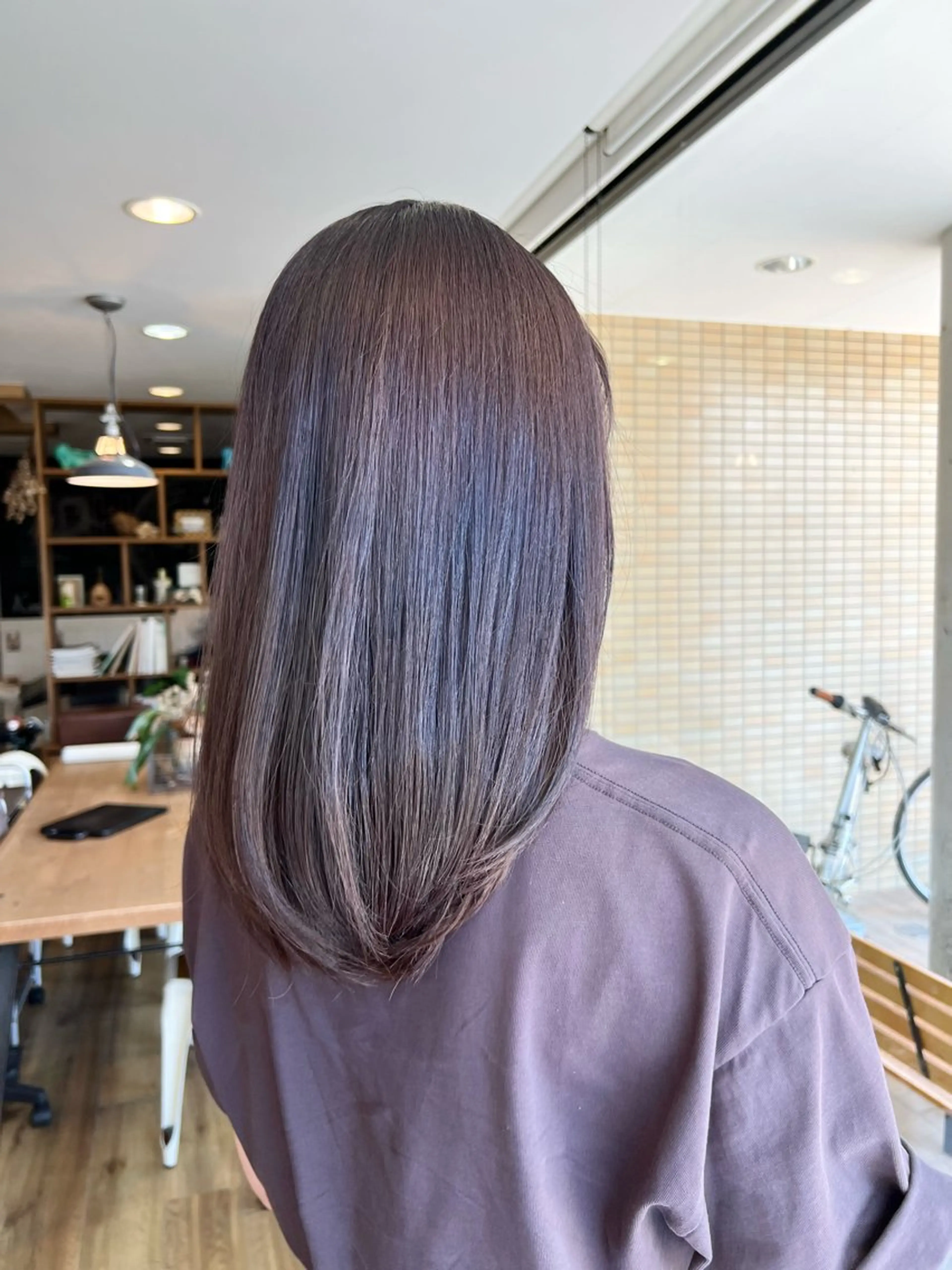 セミロング カラー ブラウンカラー ラベンダーカラー ヘアカラー トリートメント 堀 望美のヘアスタイル