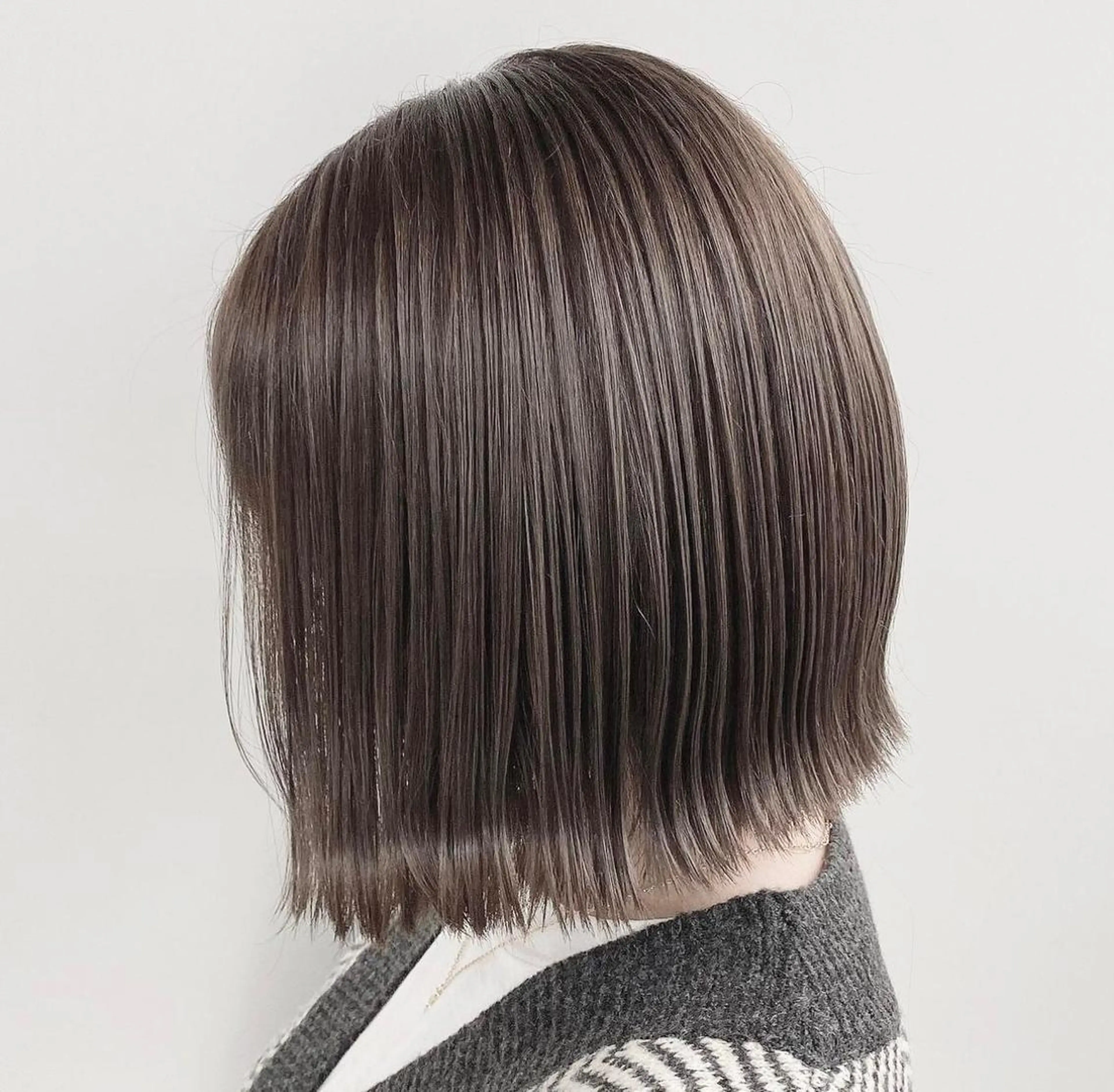 ショート カラー ブリーチ グレージュ ブリーチなしカラー ケアブリーチ 黒瀬有汰のヘアスタイル