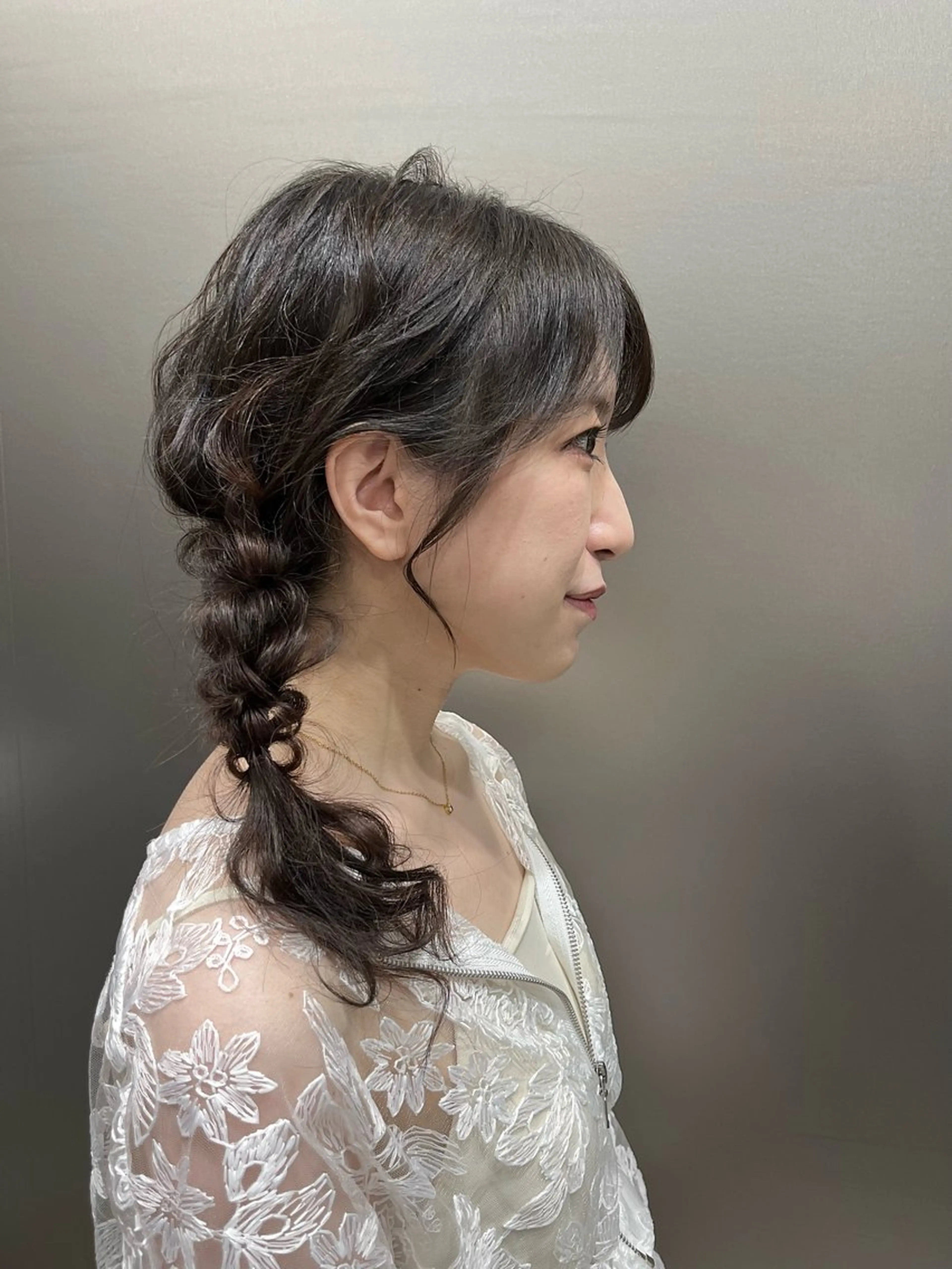 ミディアム ヘアアレンジ ウスイマイコ カット/ケアカラーのヘアスタイル