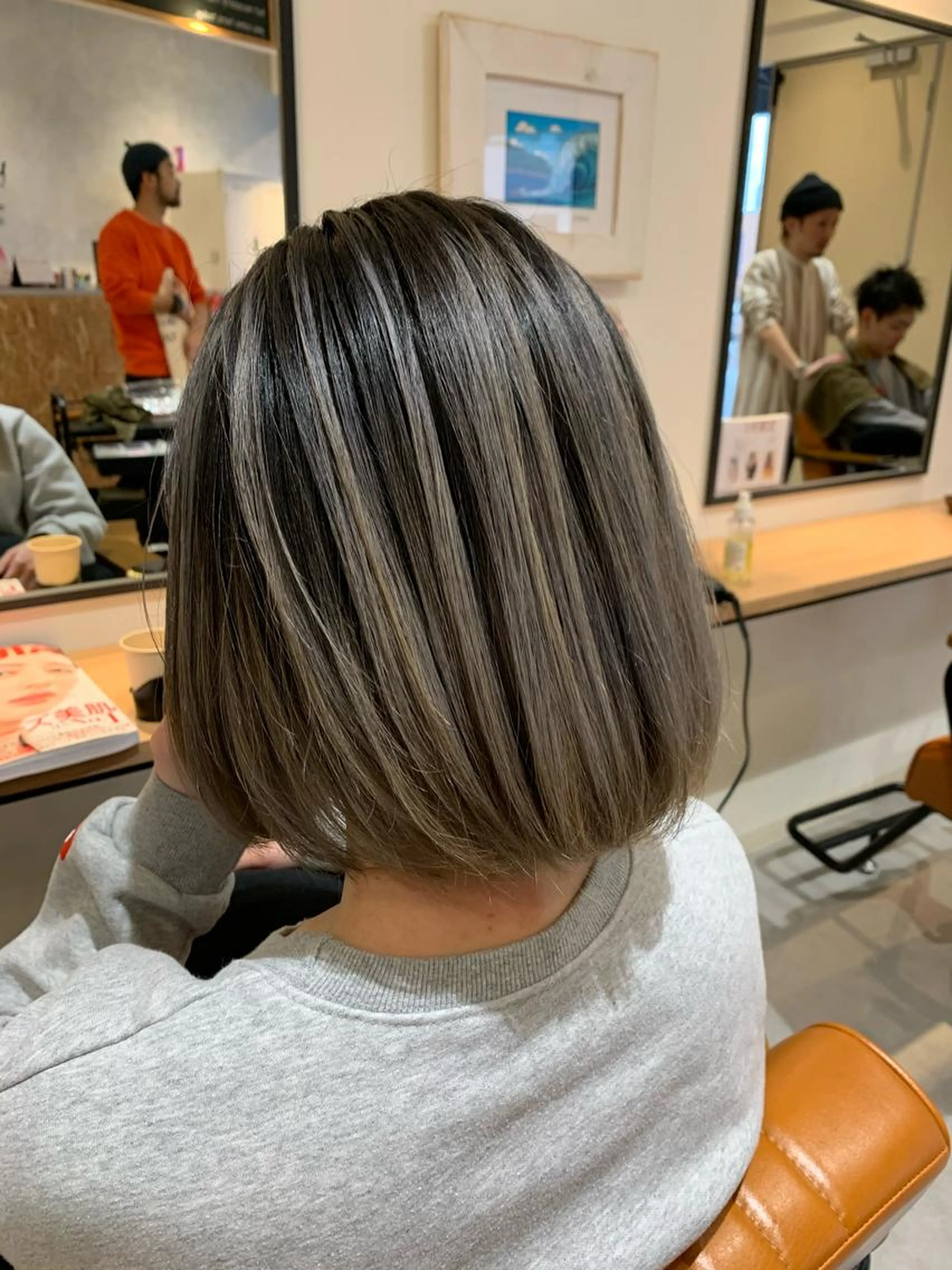 カット+バレイヤージュ（ブリーチ1回）+カラーの写真