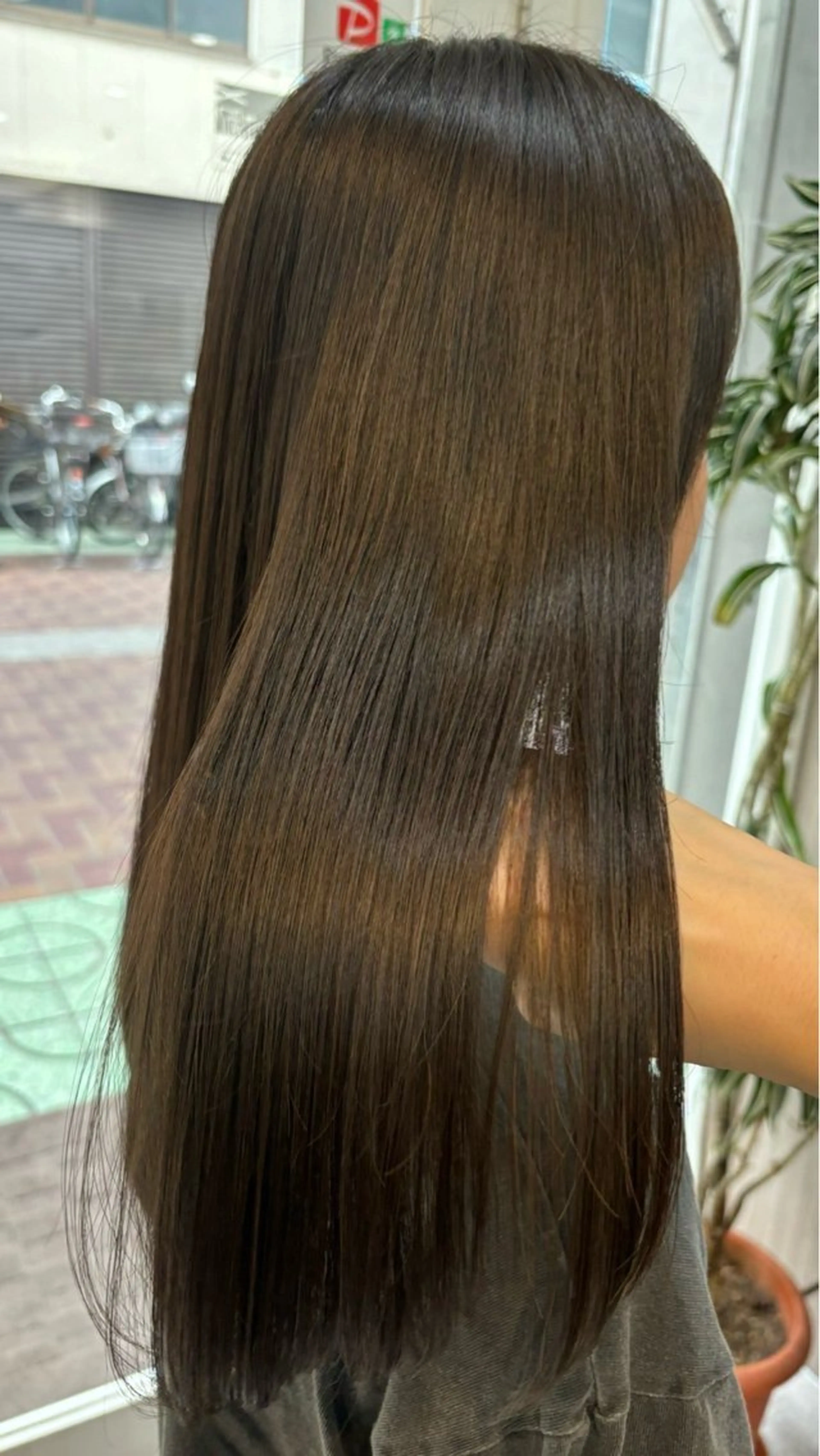 ロング カラー 堀川 希歩のヘアスタイル
