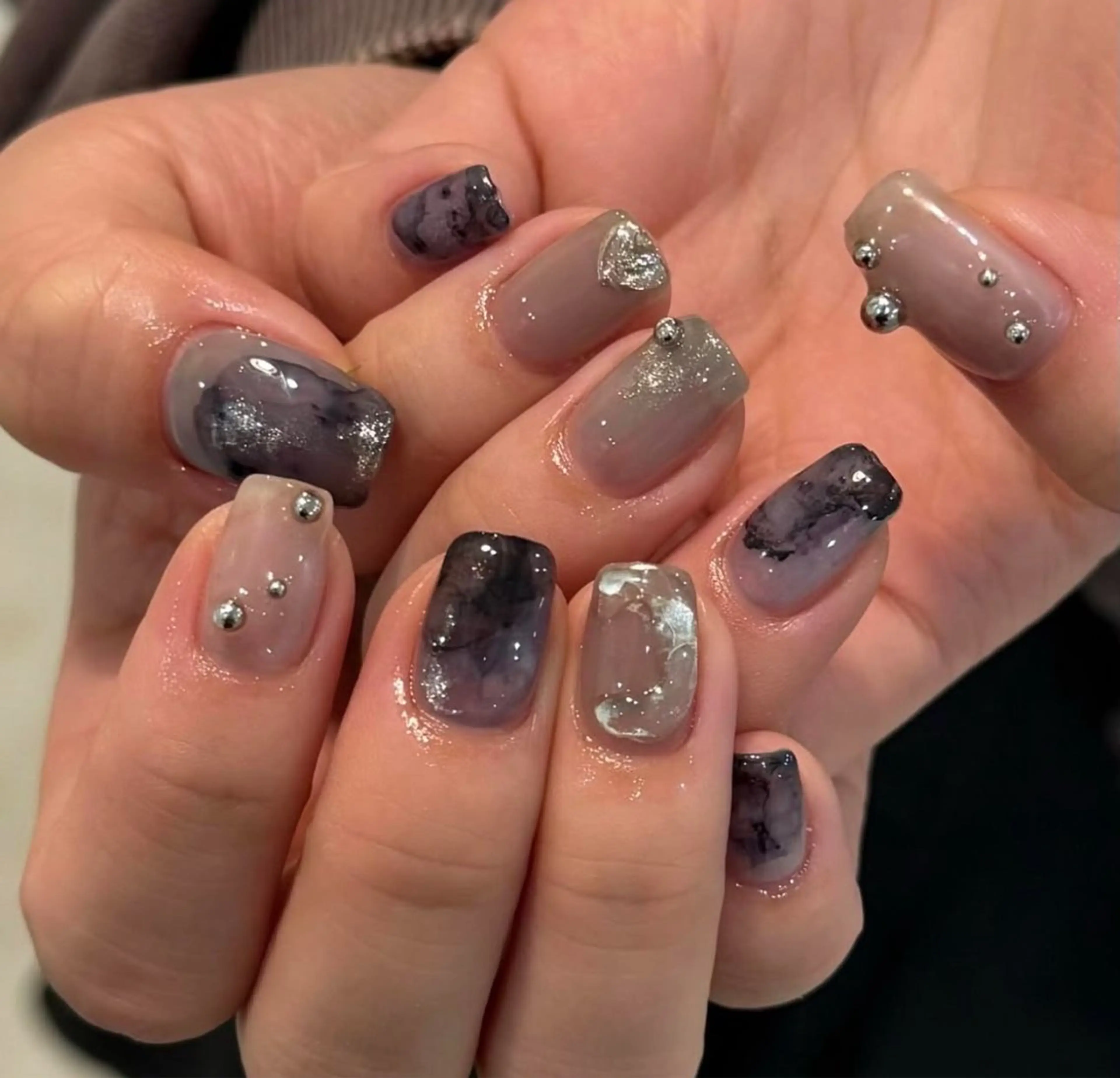 ネイル Salondevi2 isanaのネイルデザイン