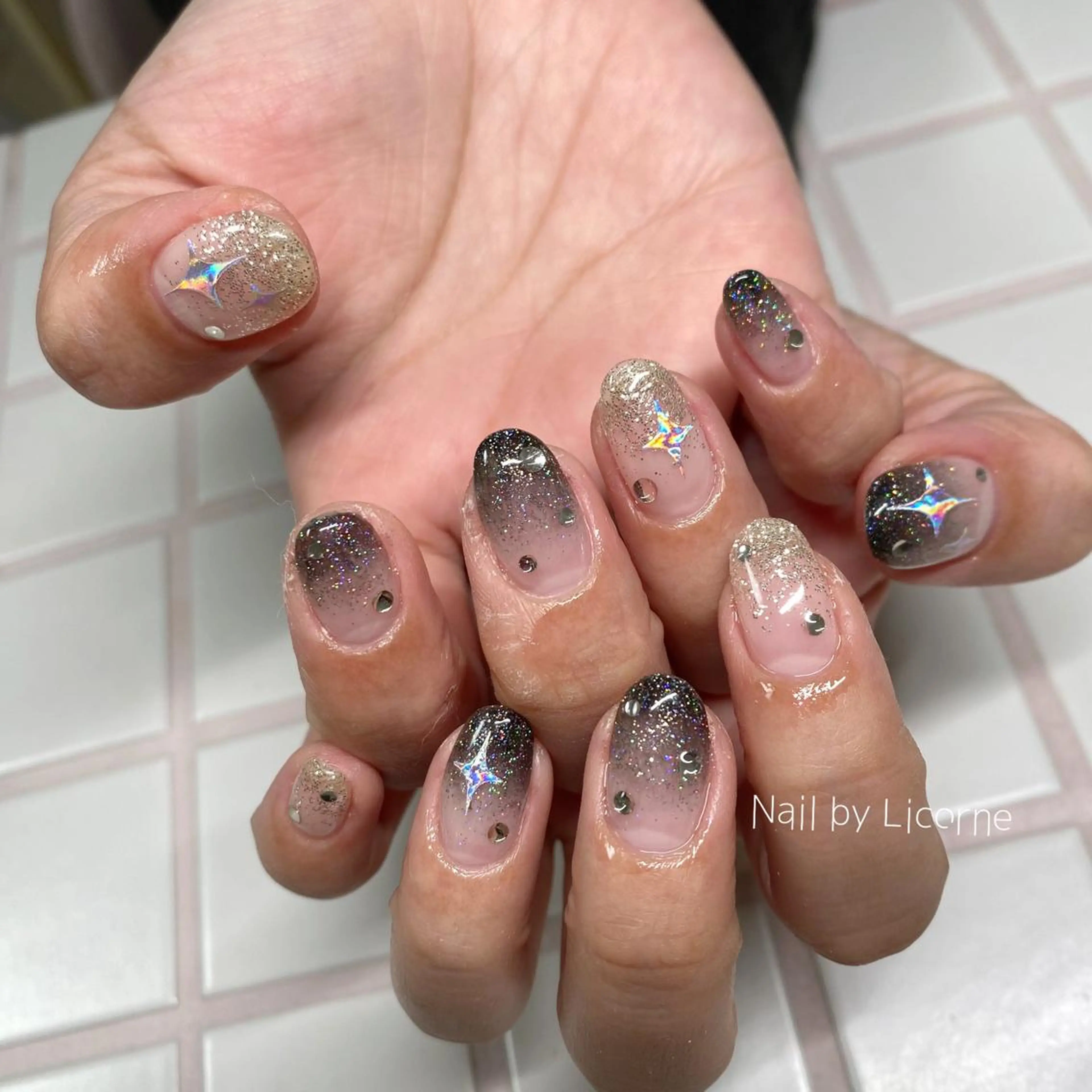 ネイル アートネイル オーロラネイル フレンチネイル 氷ネイル・うるうるネイル マグネットネイル ハンドネイル Nail by Licorneのネイルデザイン