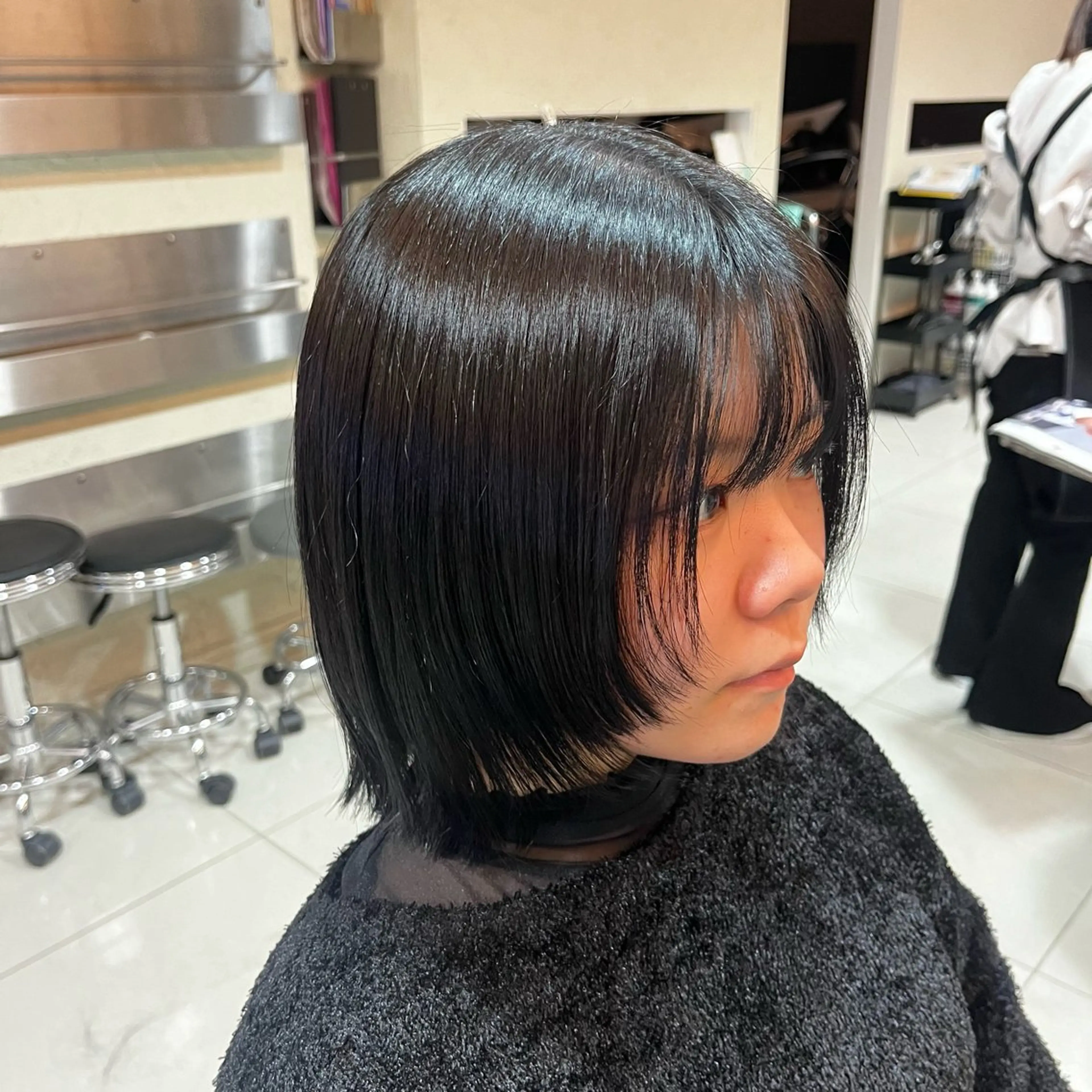 ショート ボブレイヤー ボブ 顔まわりレイヤー 顔周りカット レイヤーカット 艶髪ブリーチカラー 💗manaka💗のヘアスタイル