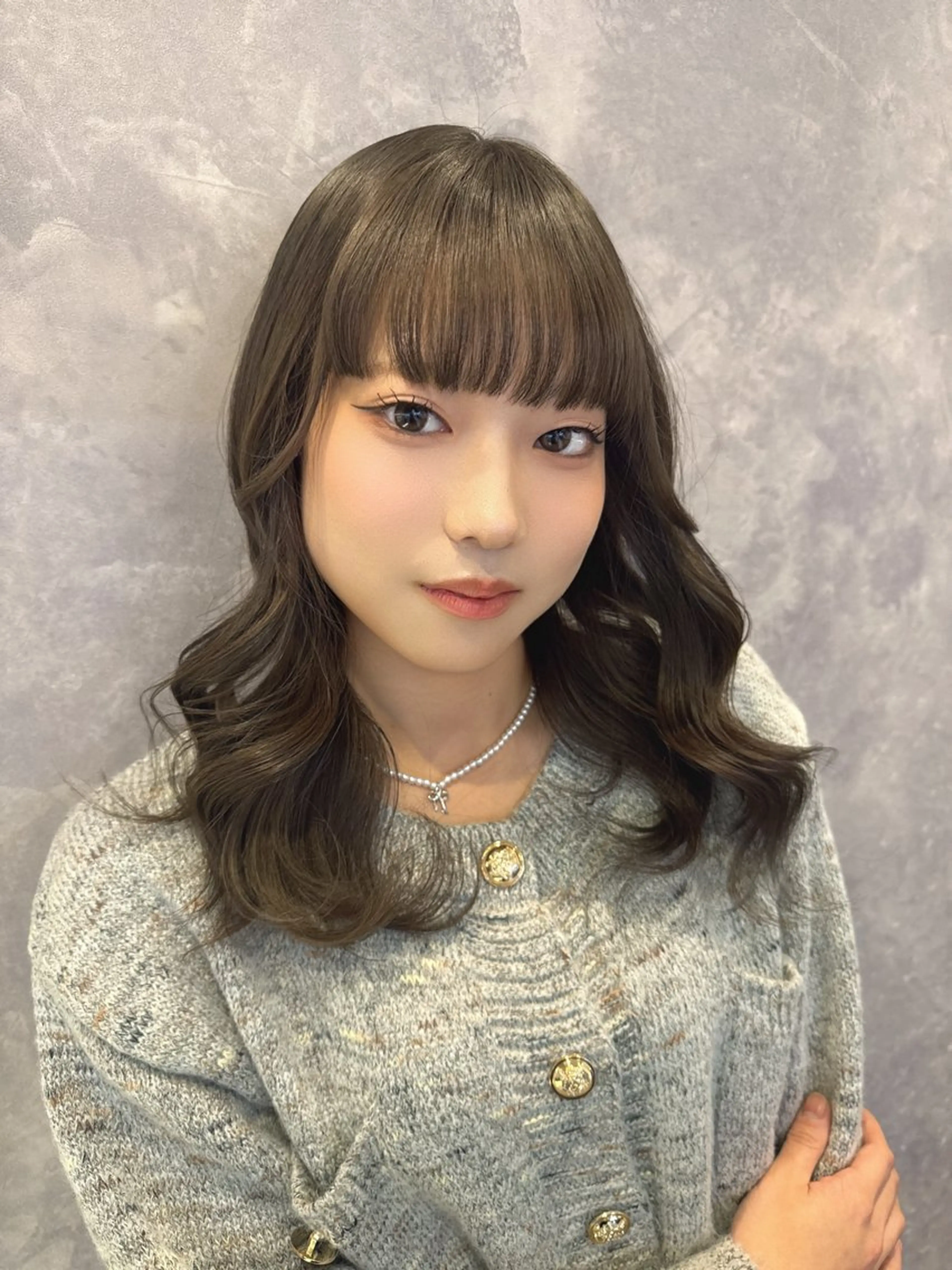 セミロング ラベンダーベージュ 学生 韓国風ヘア ヘアカラー 🦋ami/浦和 ブリーチ／韓国🦋のヘアスタイル