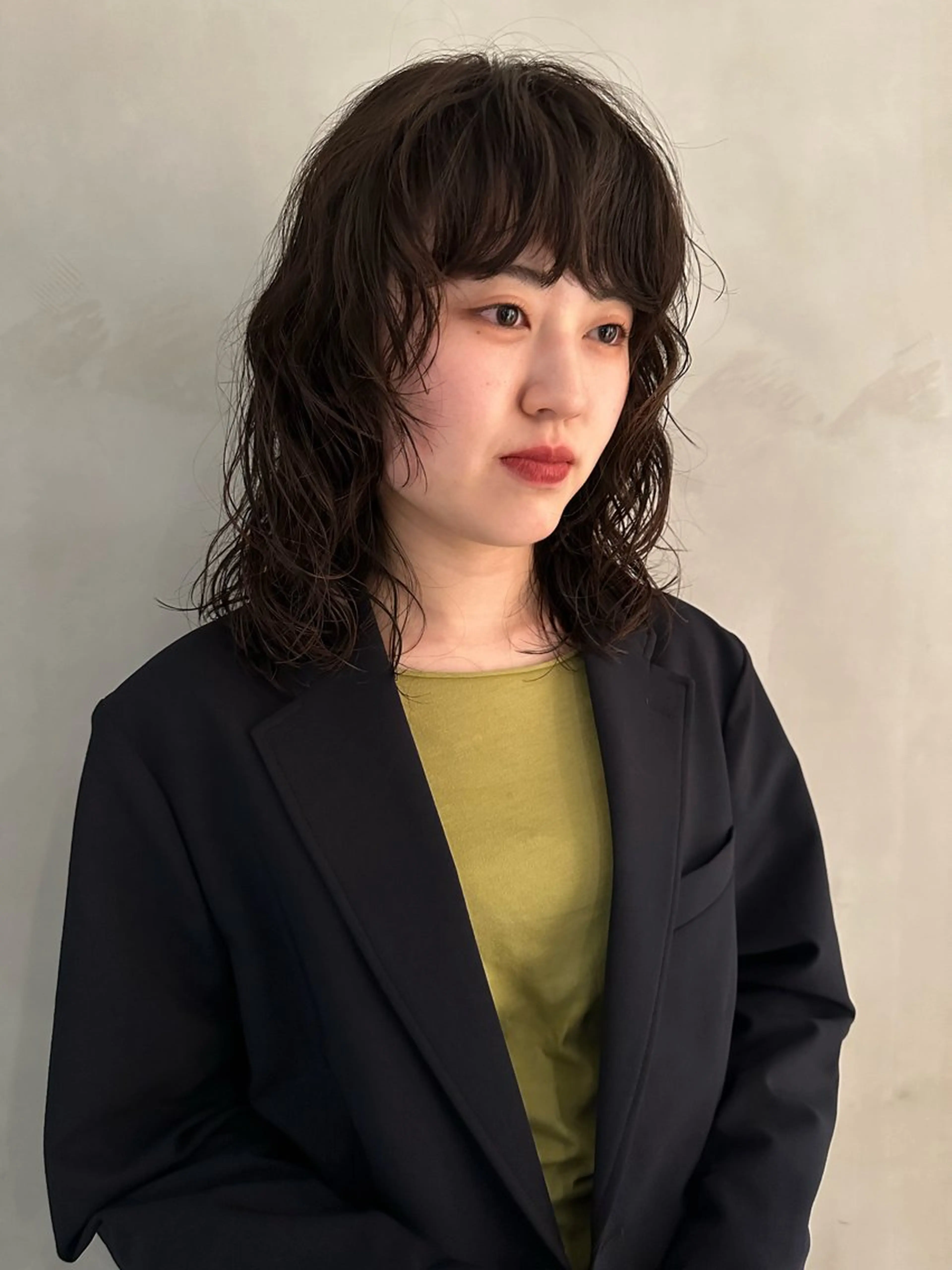 ミディアム パーマ 瓜谷 亮磨のヘアスタイル