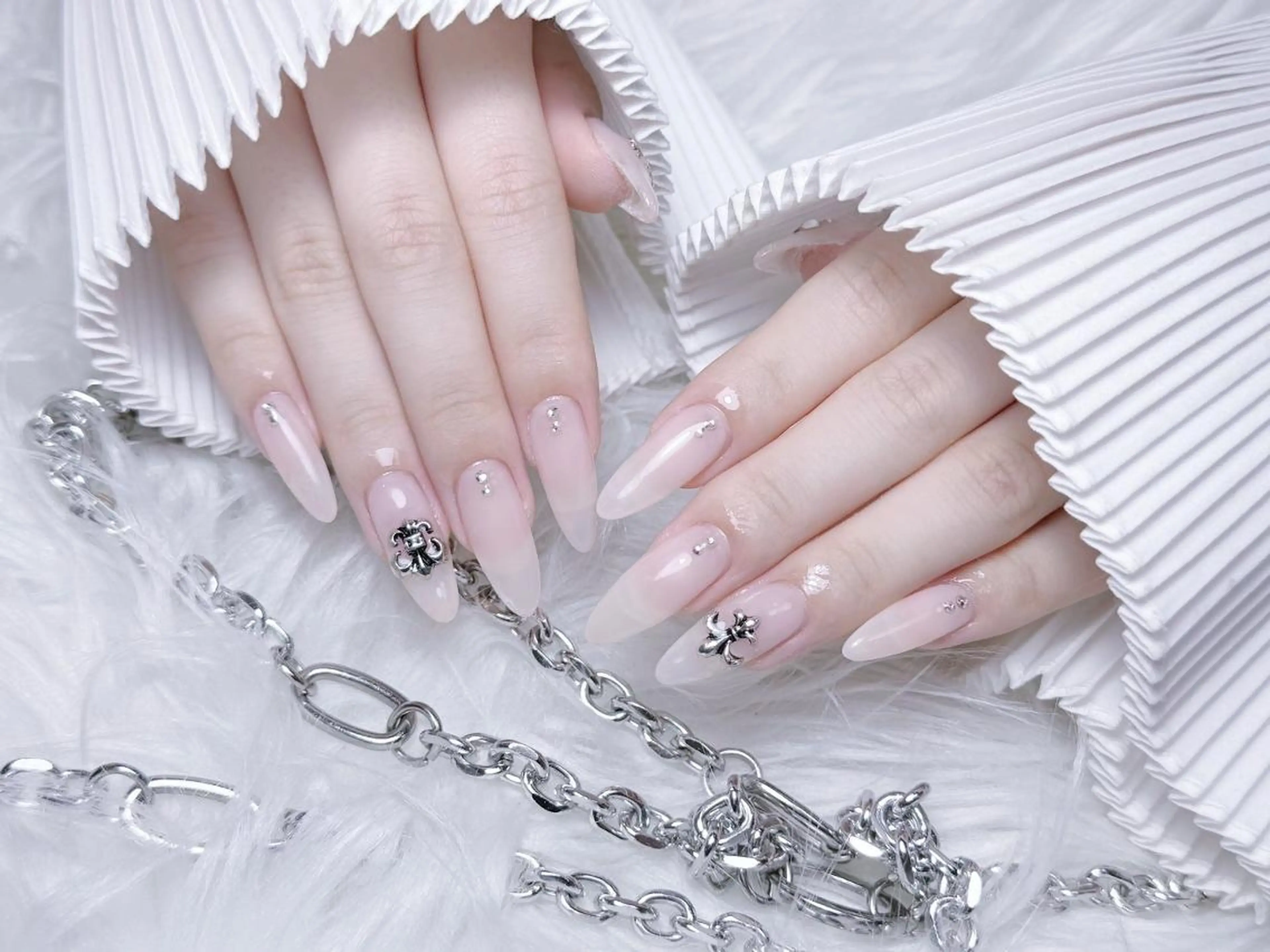 ネイル H3 Nail Tsuki🦋💙のネイルデザイン