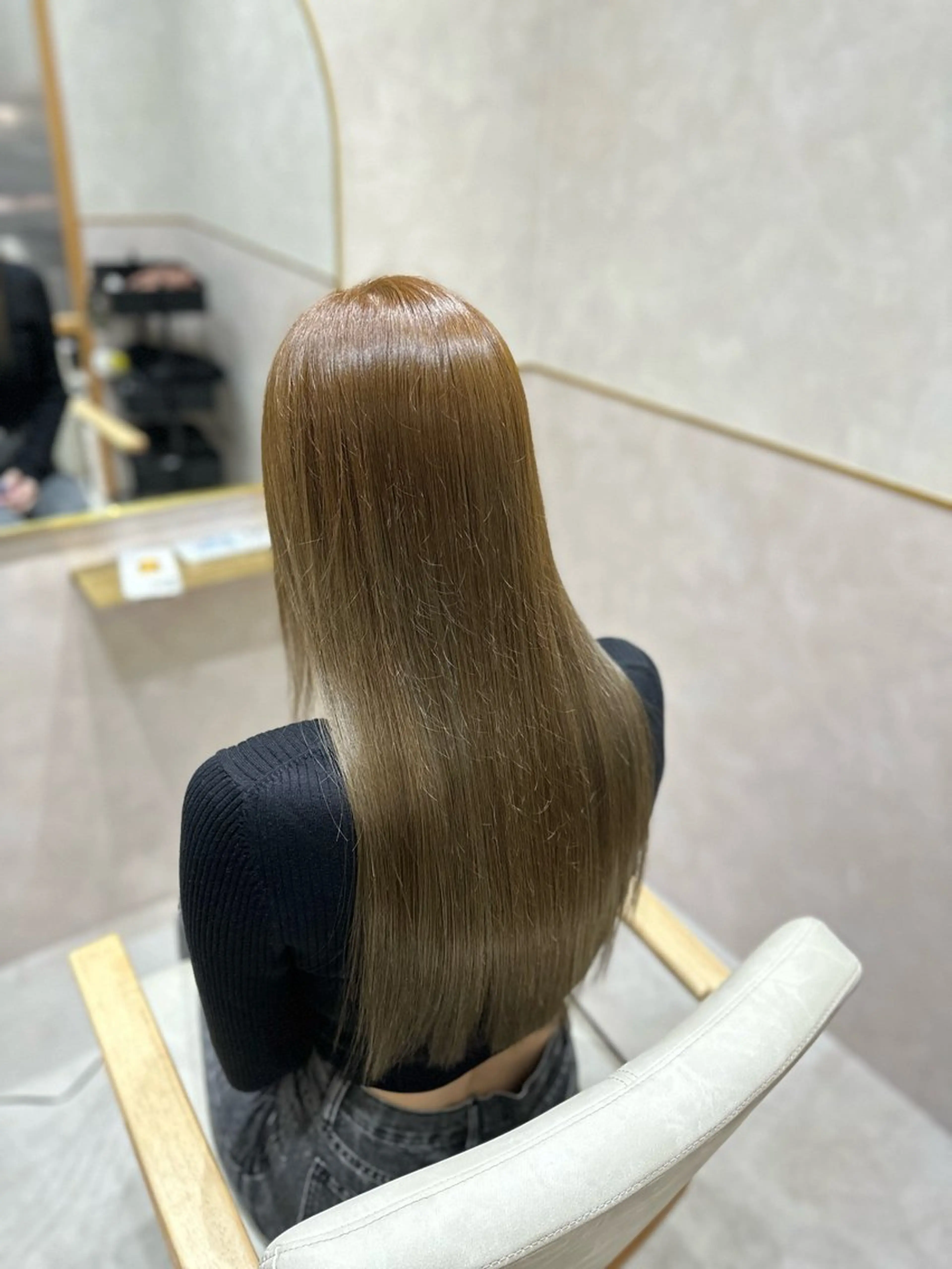 ロング R/🎀 ヘアセット・艶カラーのヘアスタイル