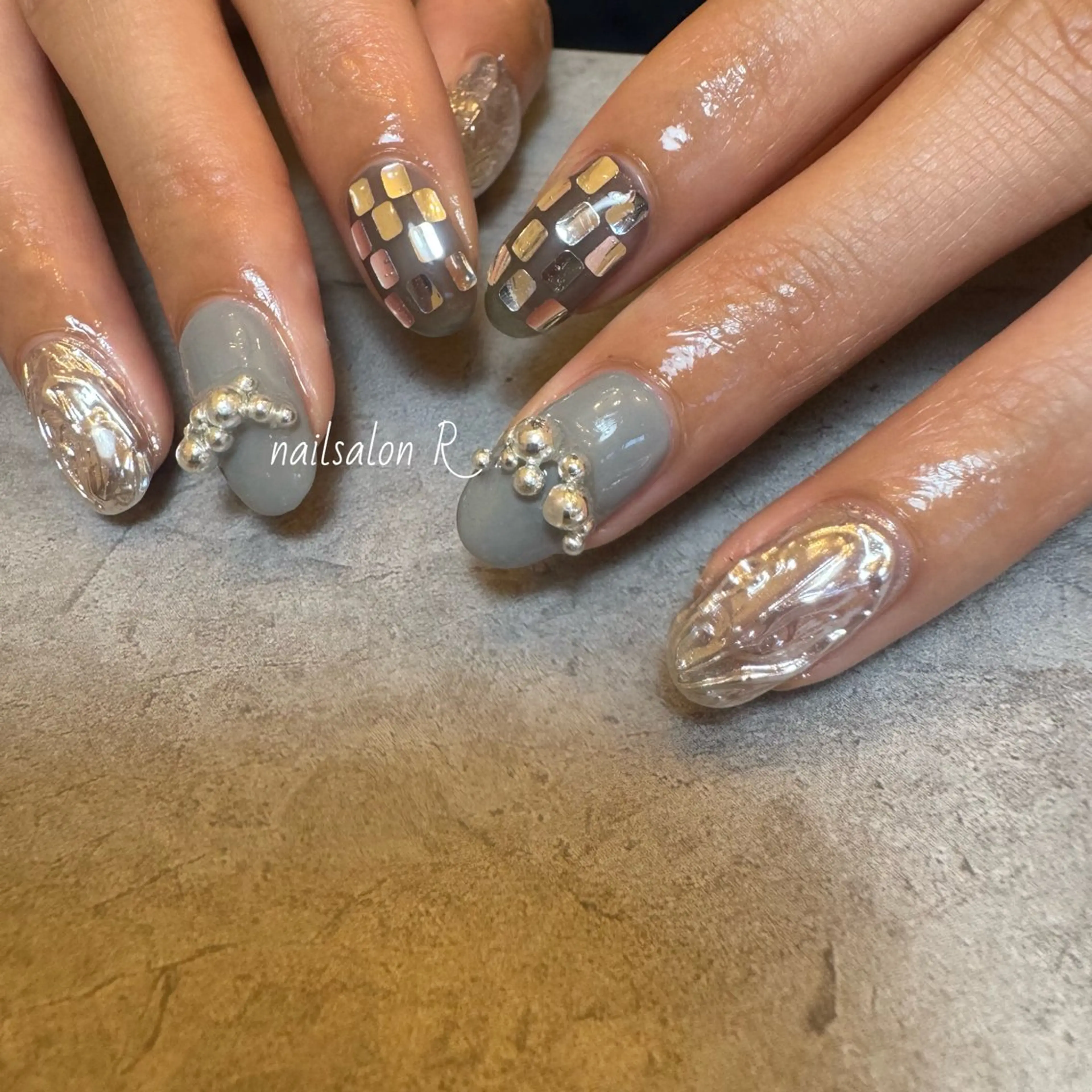 ネイル アートネイル ニュアンスネイル シルバー 冬ネイル nailsalon Rのネイルデザイン