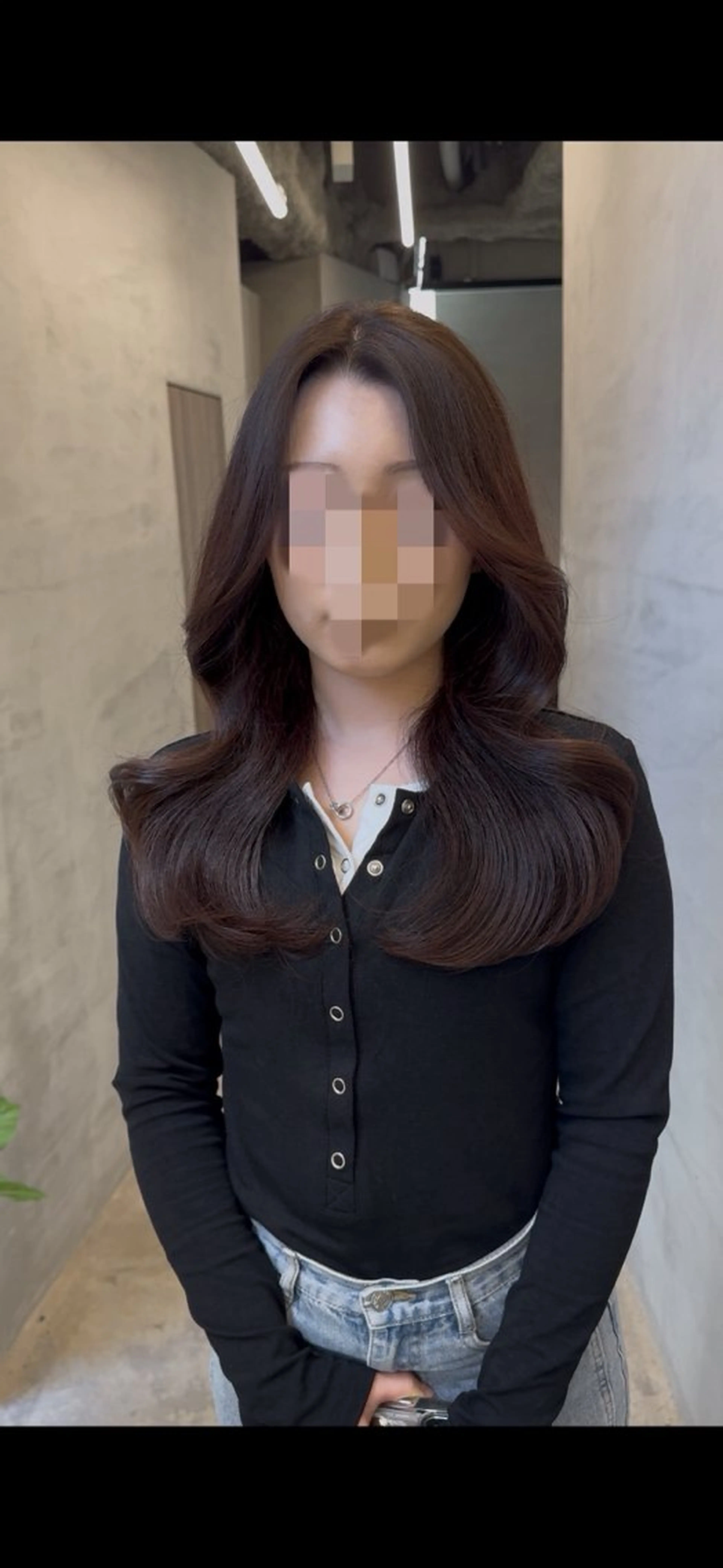 セミロング レイヤーカット 小林優のヘアスタイル