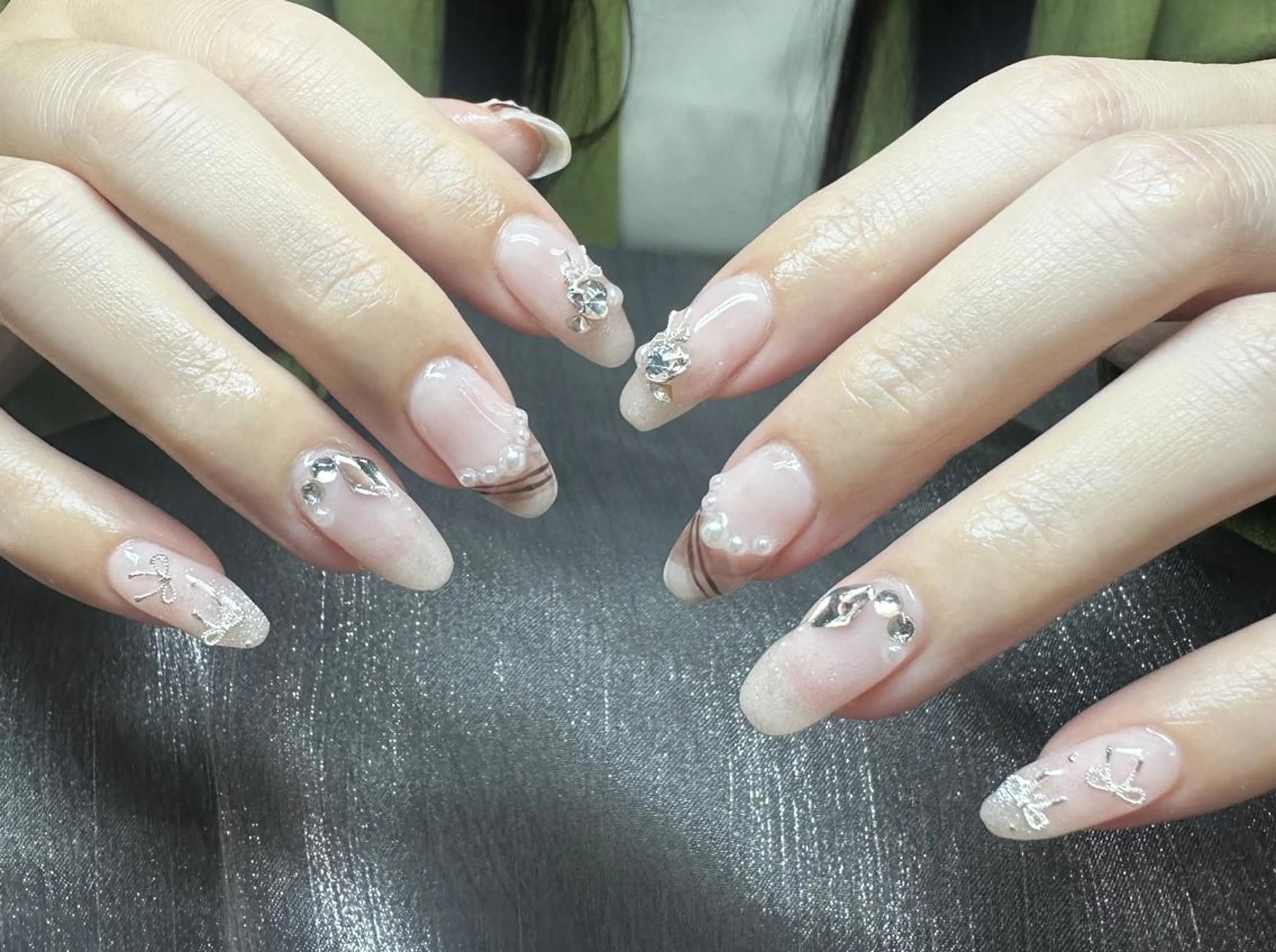 ネイル ハンドネイル ハンドケア Kaka_ パラジェル、長さだしのネイルデザイン