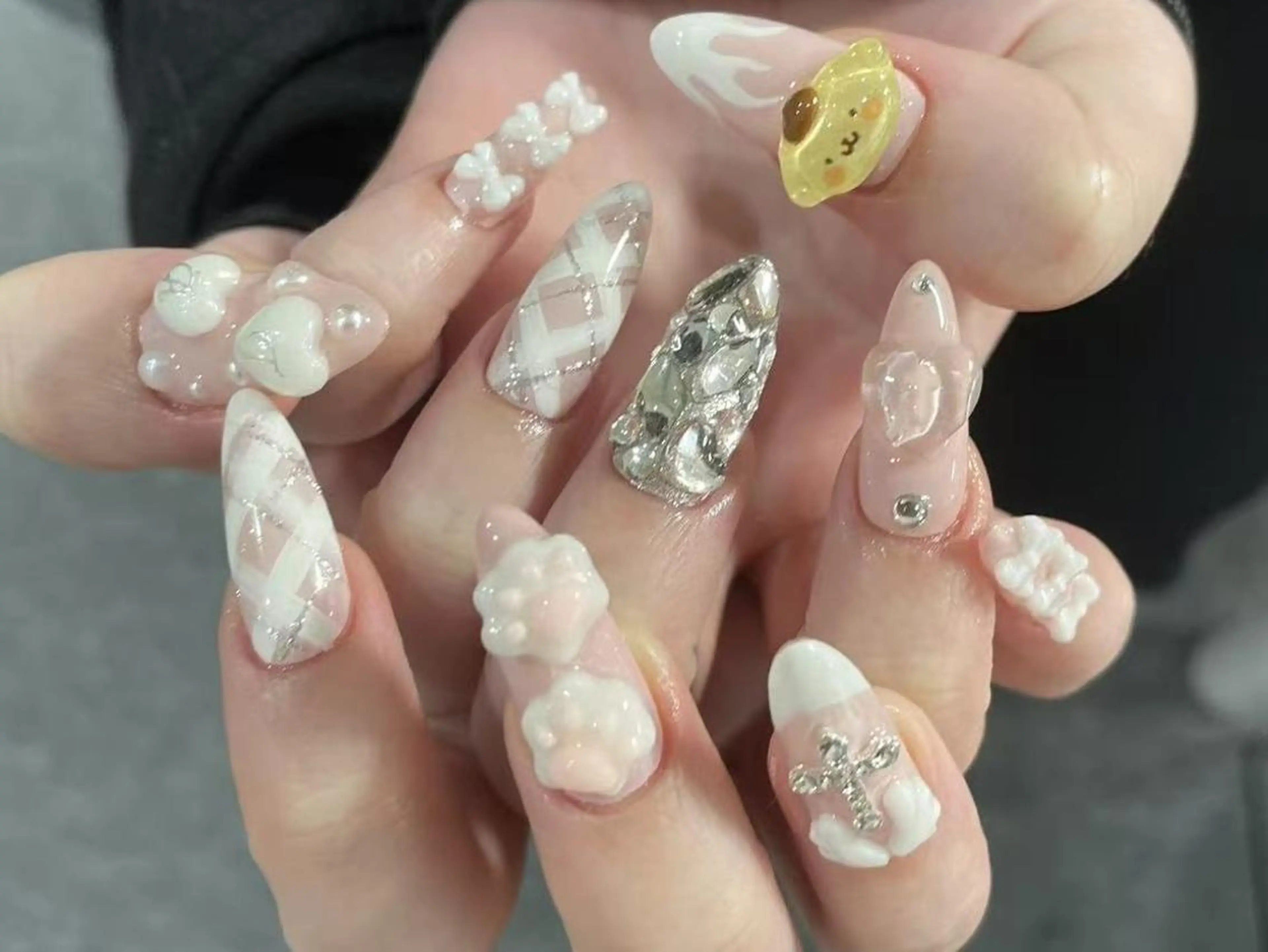 ネイル ハンドネイル ハンドケア MAKI💚💚💚 秋葉原.のネイルデザイン