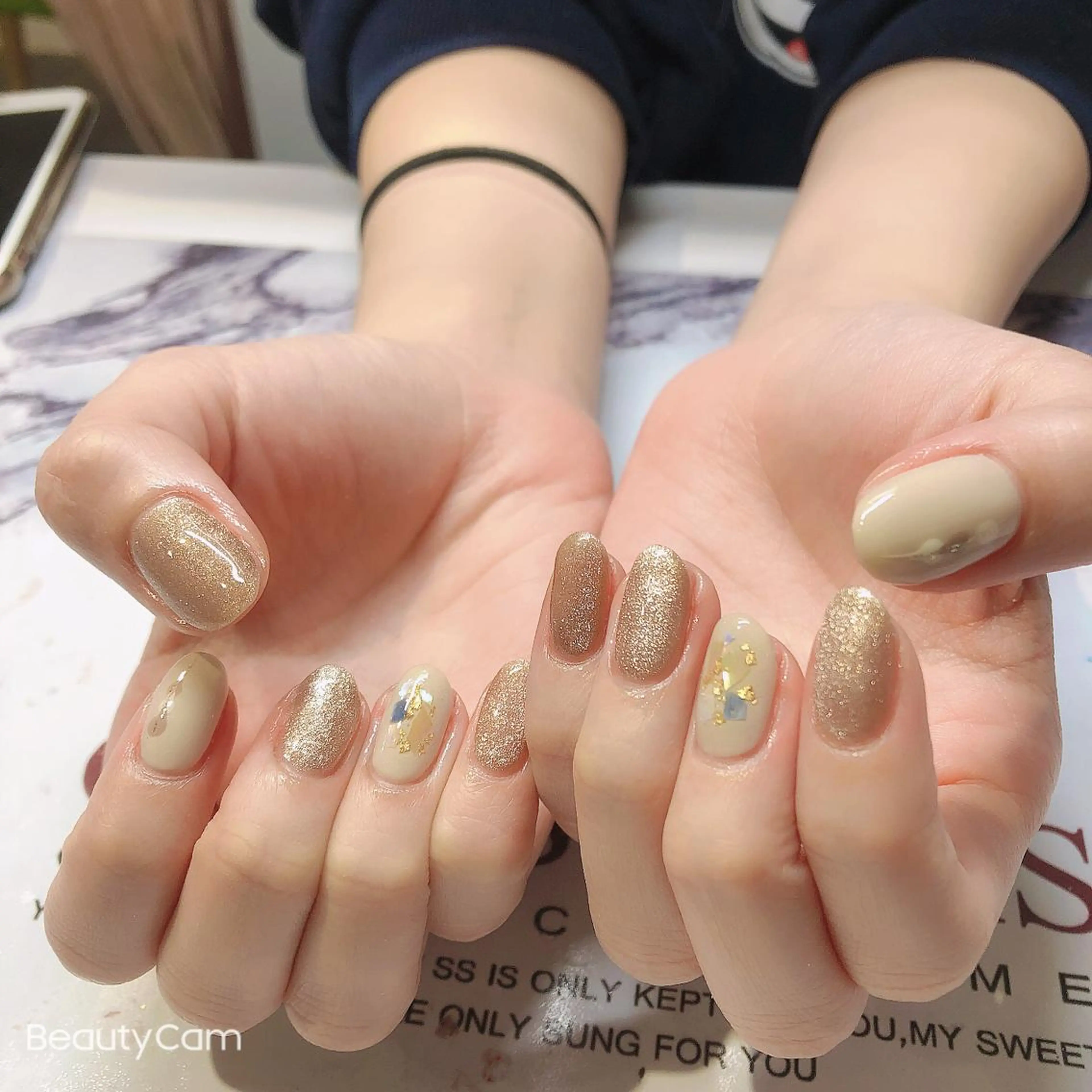 ネイル ガレンドウ 白澤 愛子のネイルデザイン