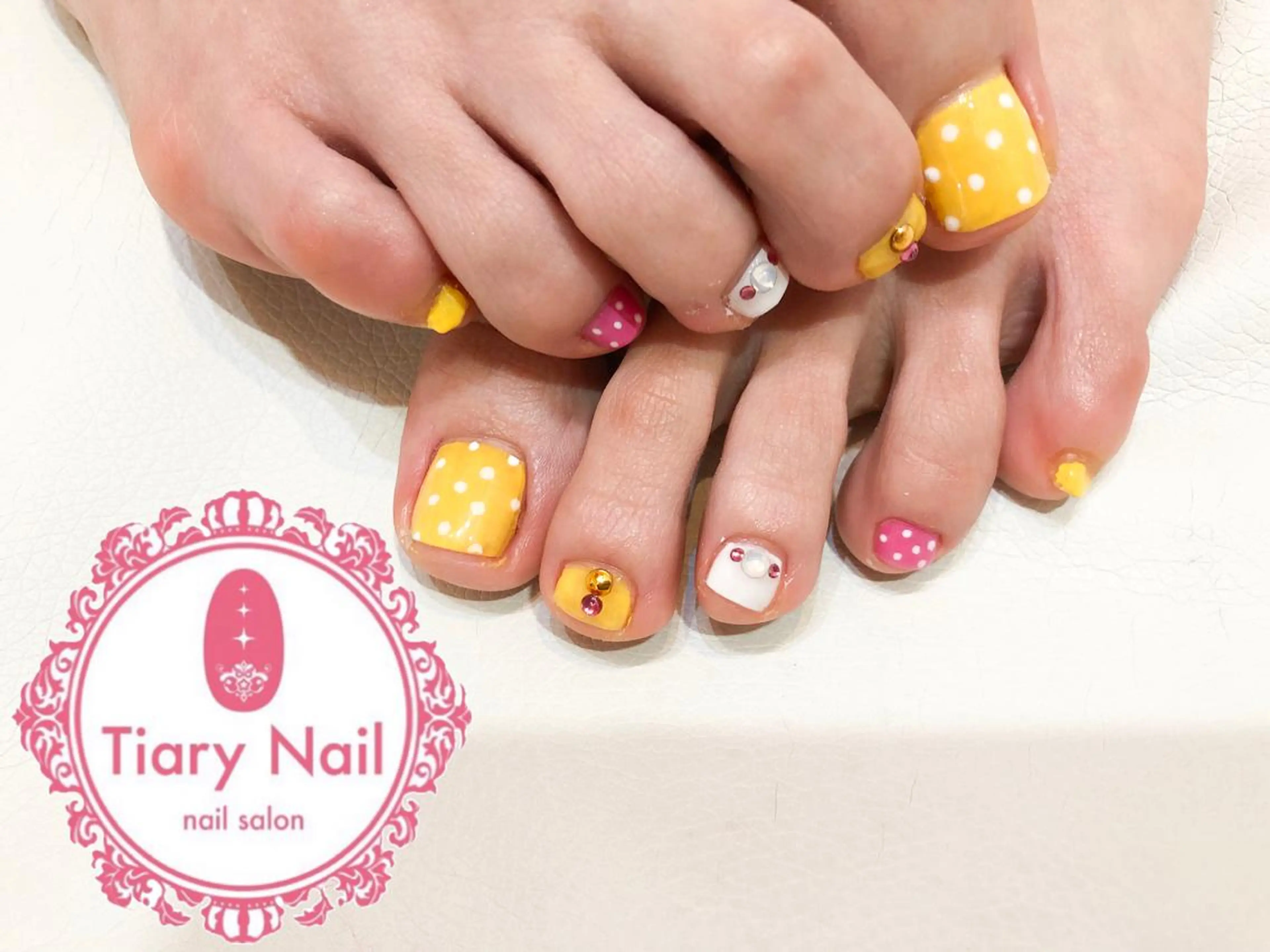 ネイル tiarynail K K🐼のネイルデザイン