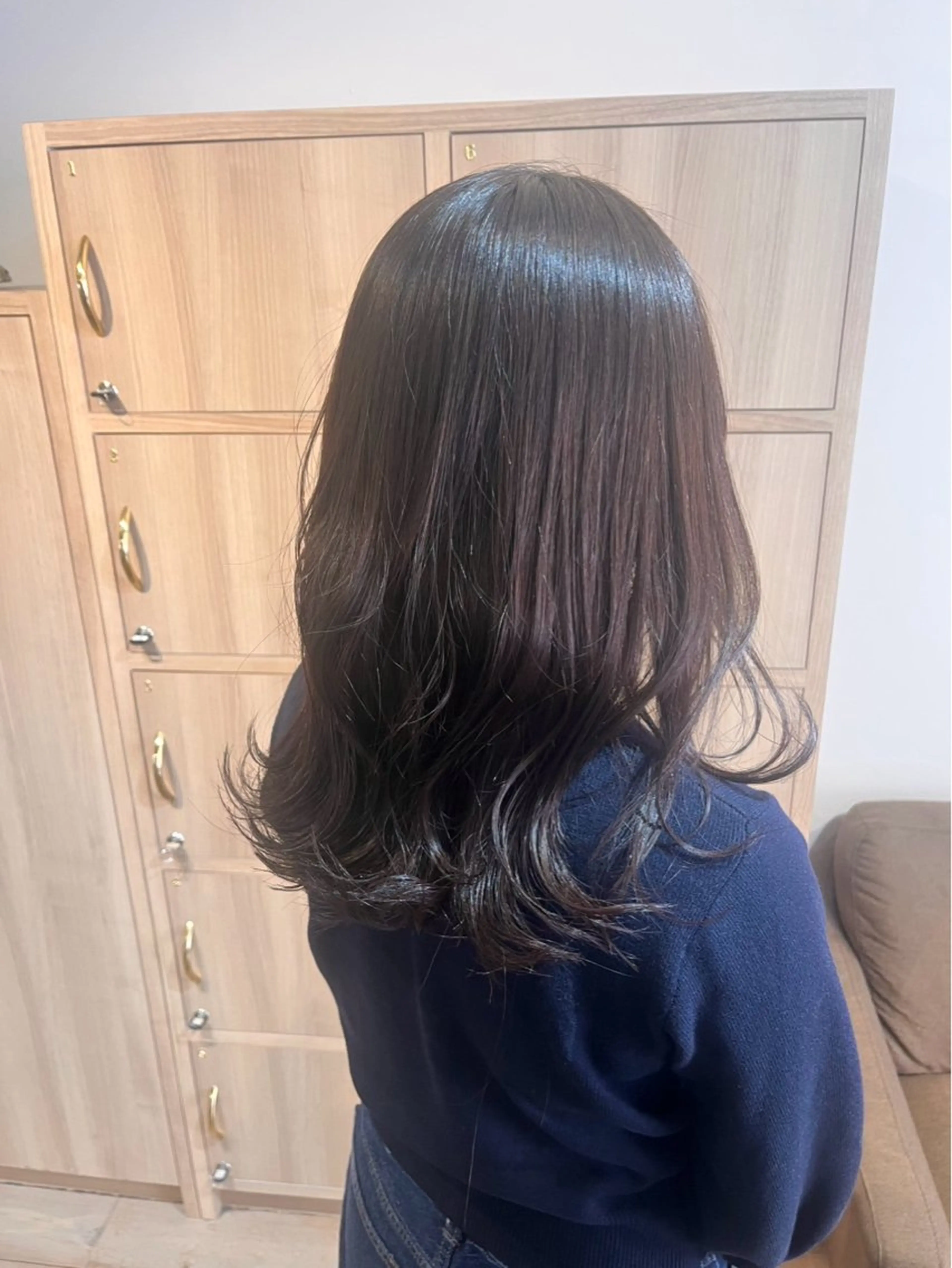 カラー 中村 優里のヘアスタイル