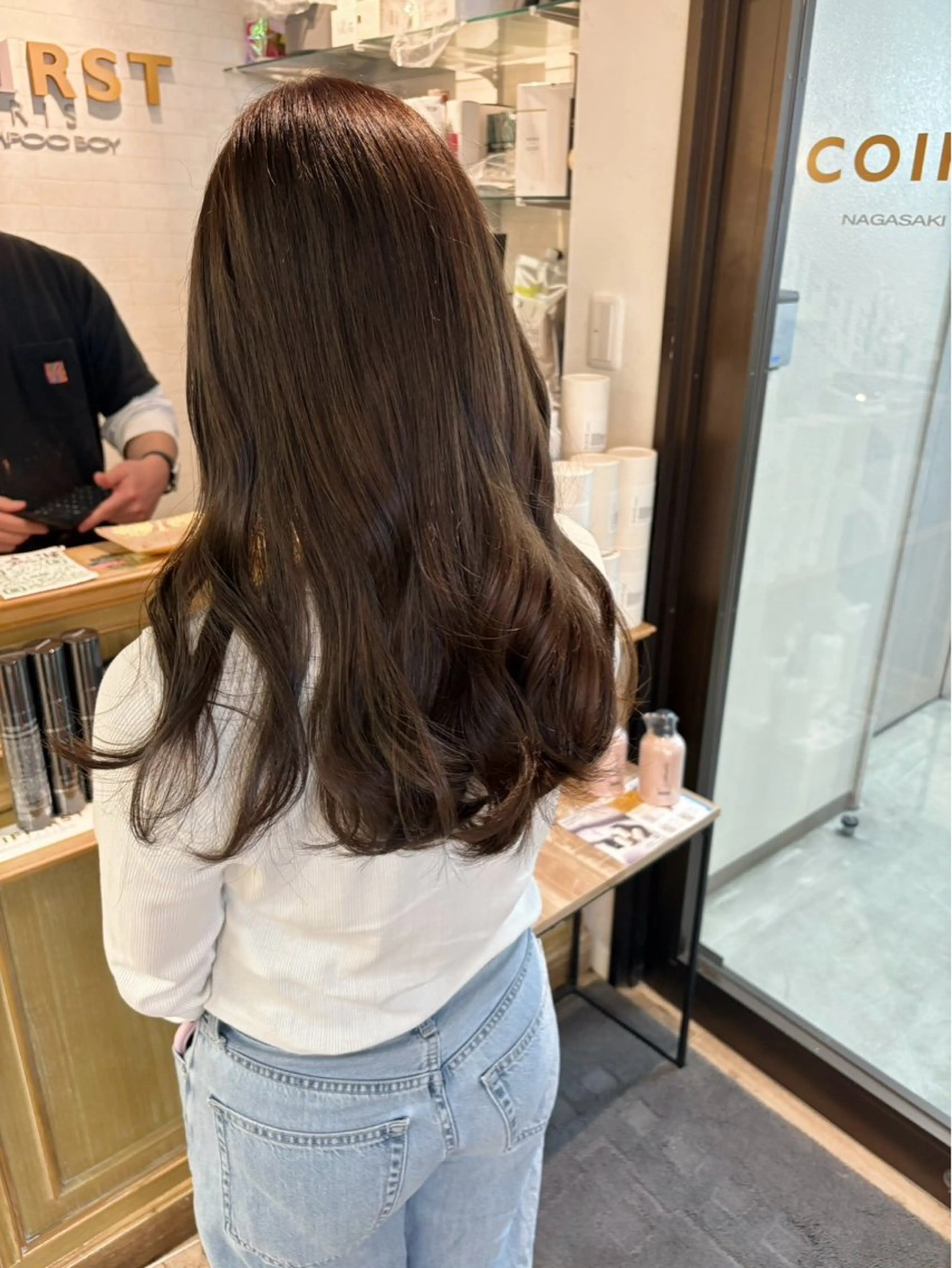 ロング カラー 満岡 聖奈のヘアスタイル