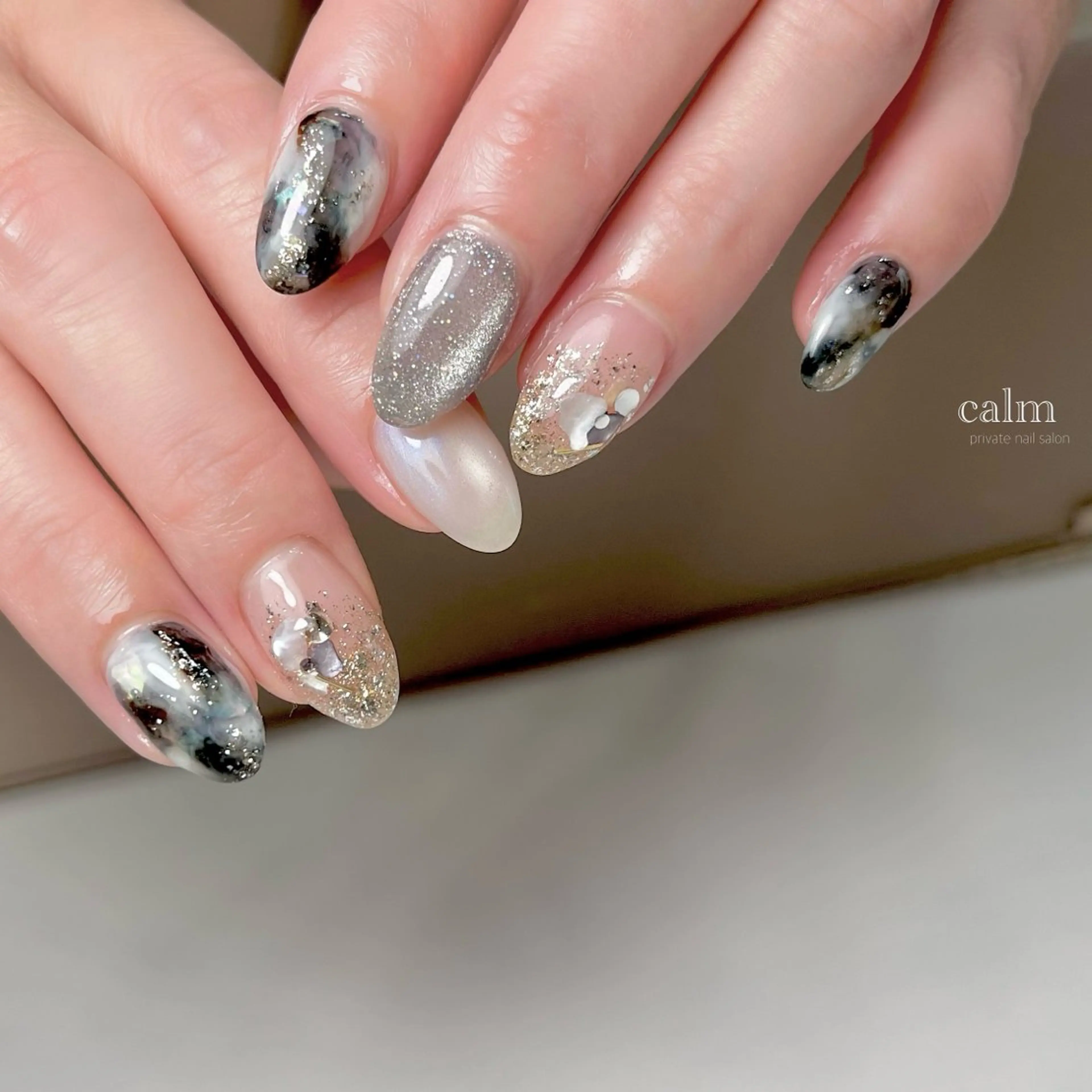 ネイル ハンドネイル calm 〔ｶｰﾑ〕のネイルデザイン