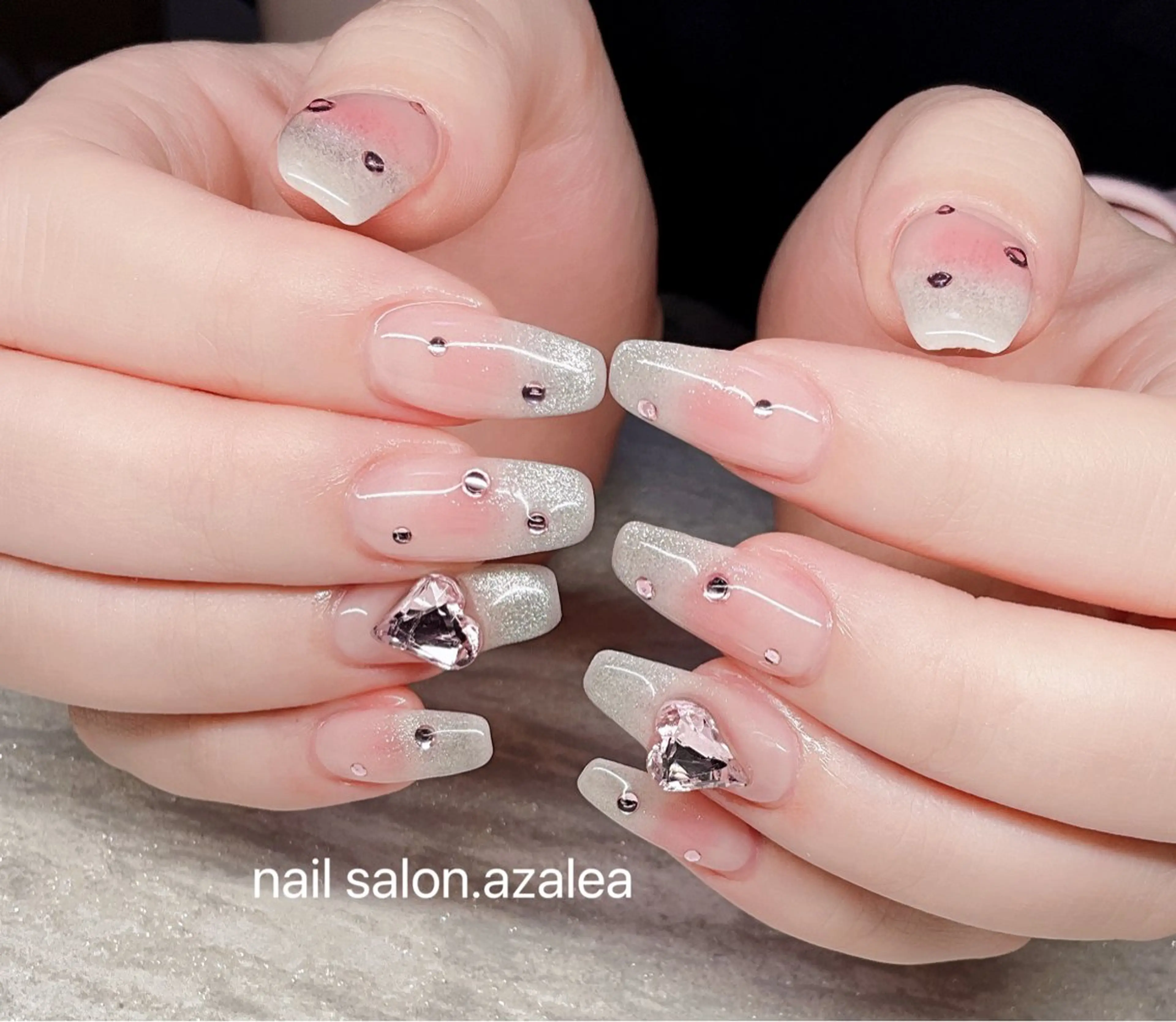 ネイル ハンドネイル R inのネイルデザイン