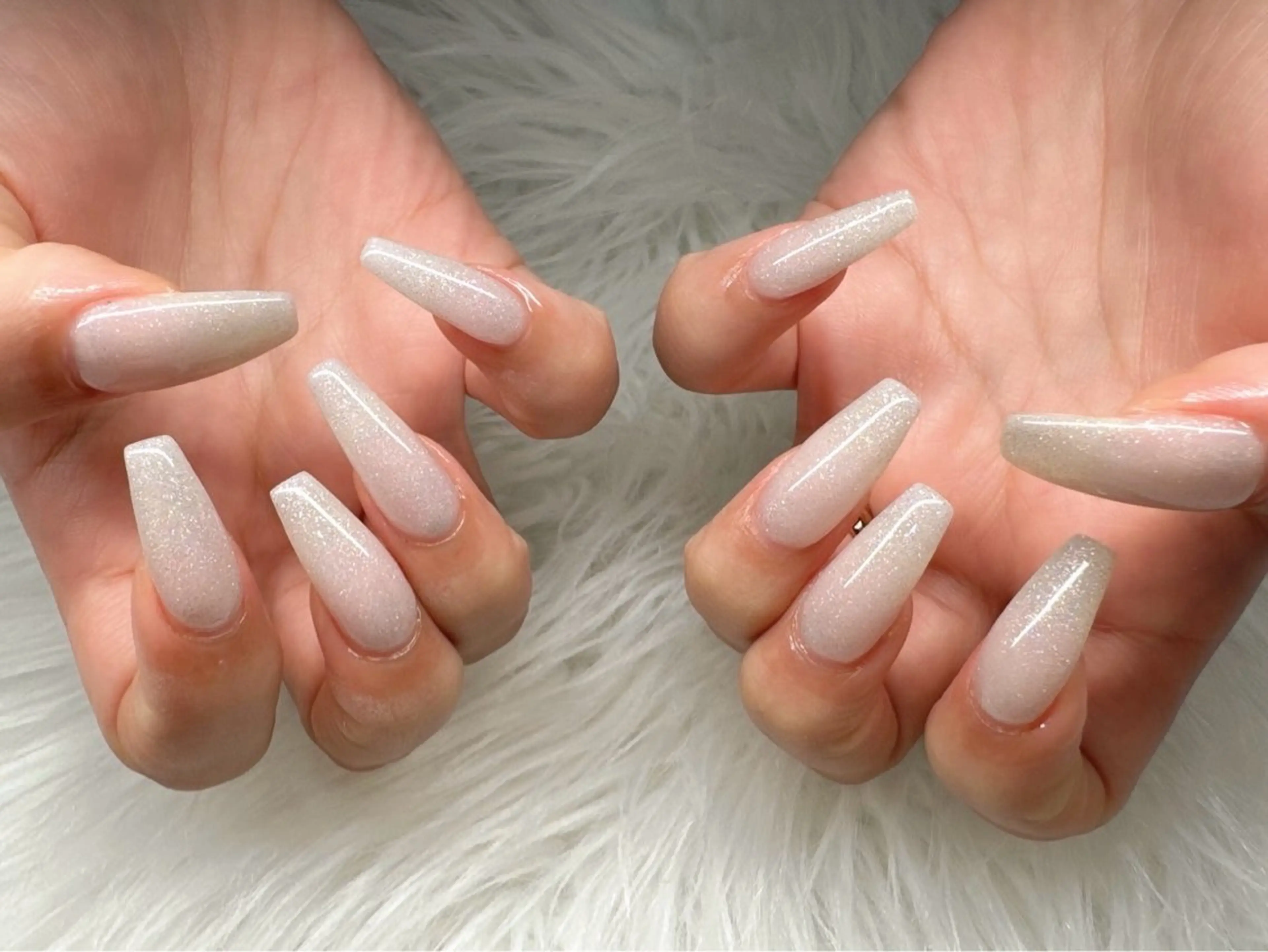 ネイル オーロラネイル フレンチネイル ガラスフレンチ ロングネイル マグネットネイル ハンドネイル XIMINANAIL SALON堀江店のネイルデザイン