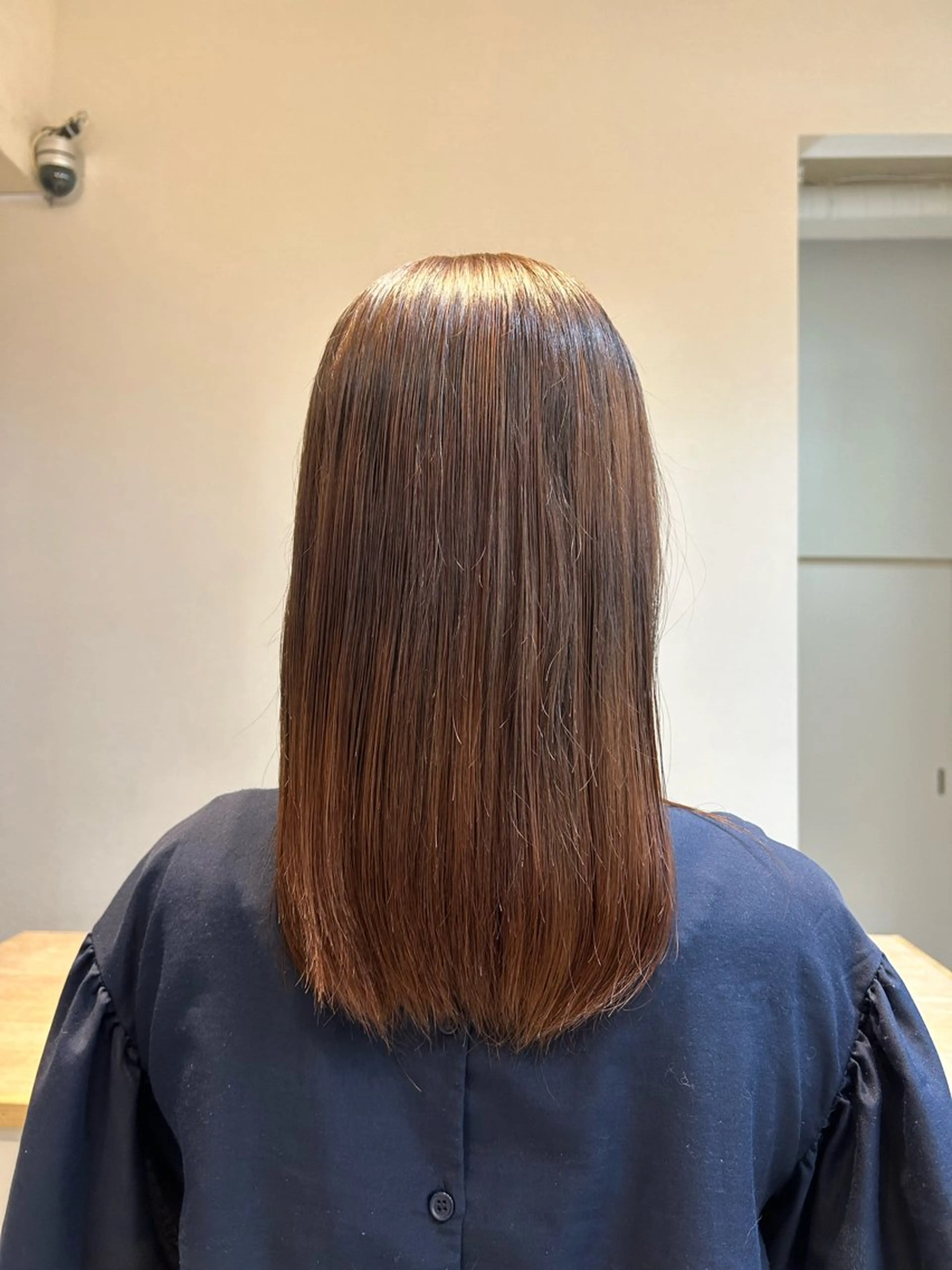 セミロング カラー ウジイエ ミユウのヘアスタイル