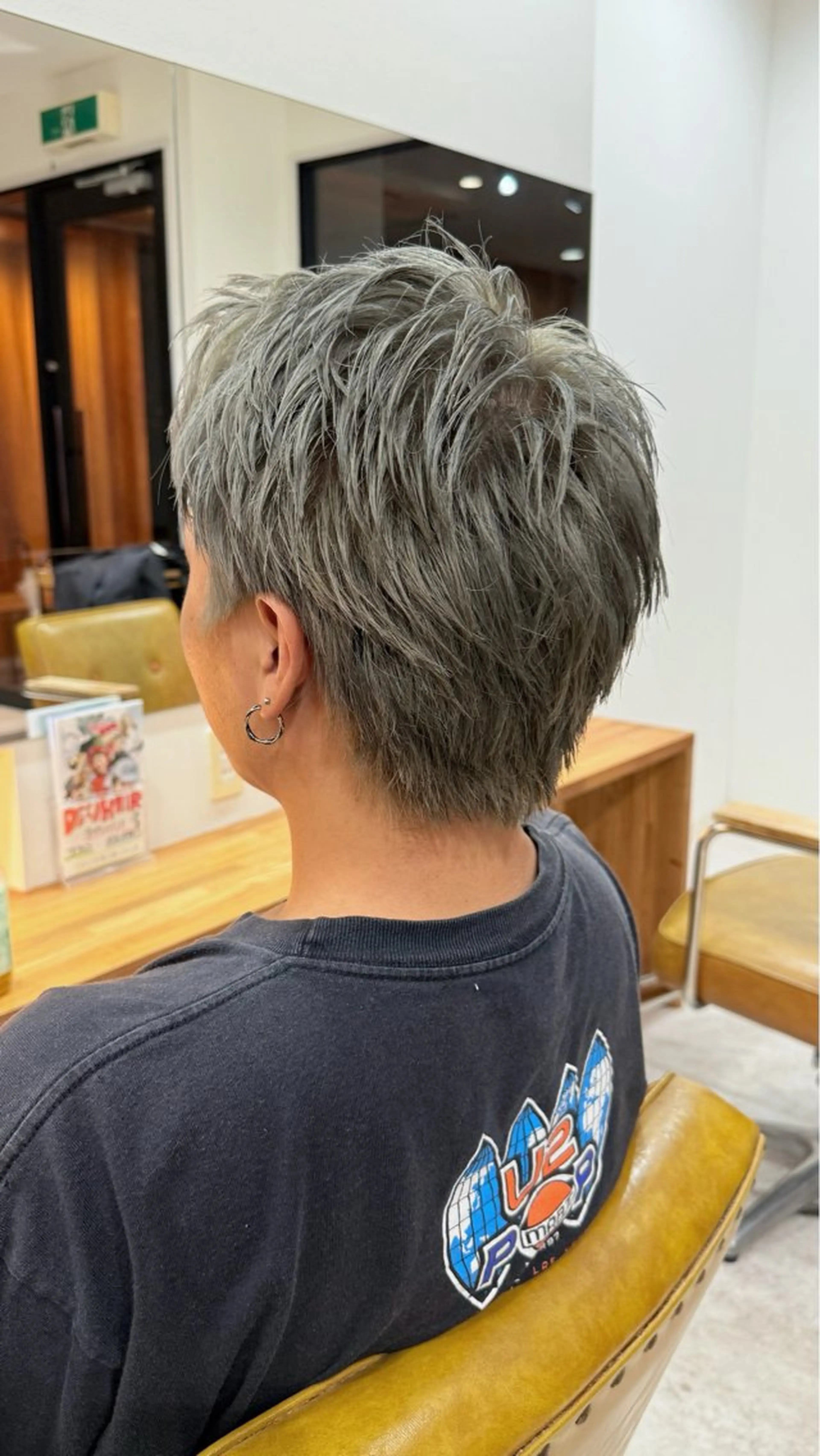 ショート カラー メンズ グレージュ オリーブグレージュ オリーブグレー DECO HAIR 井上琴愛のヘアスタイル