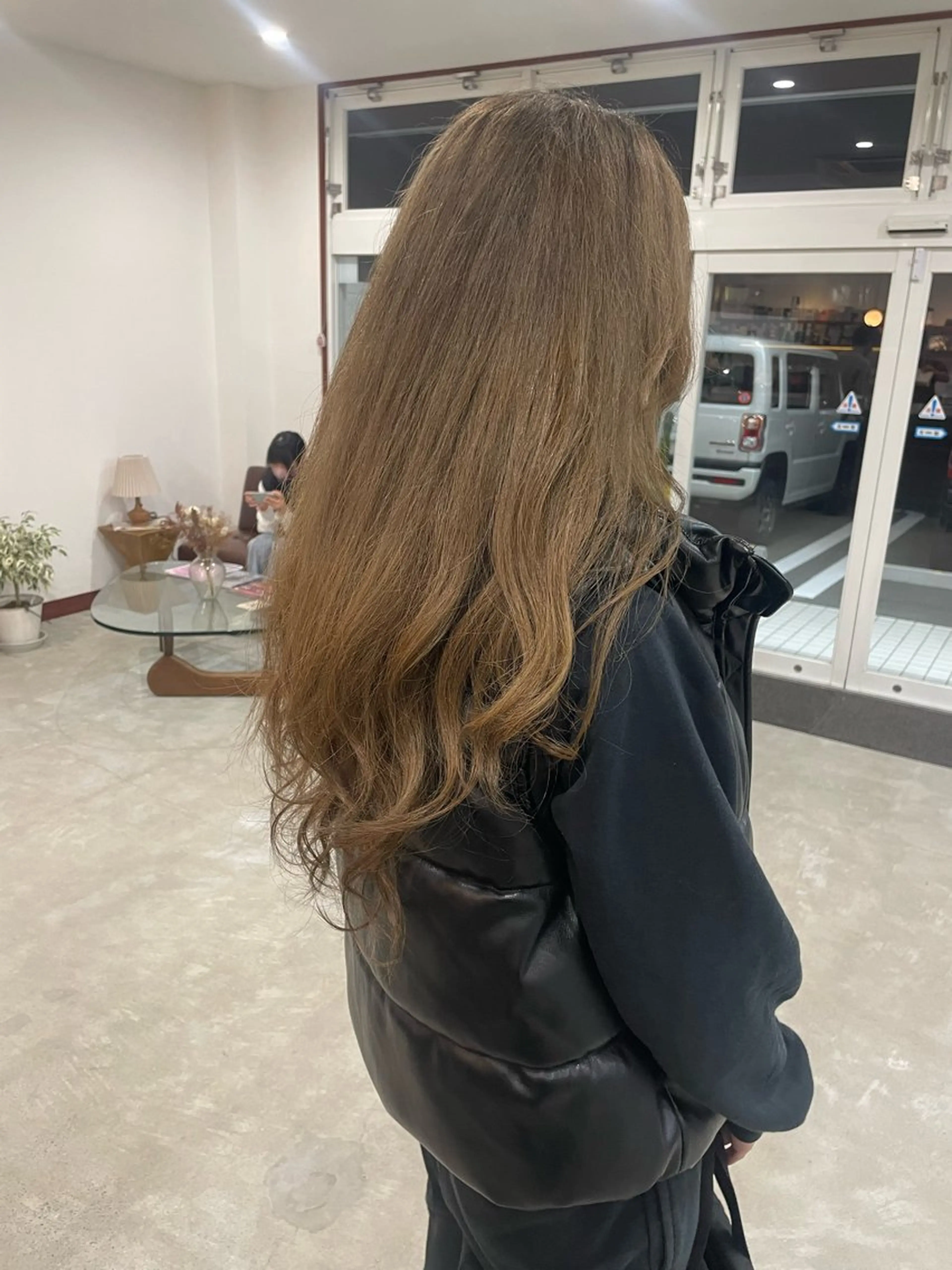 ロング 岡田 駿也のヘアスタイル