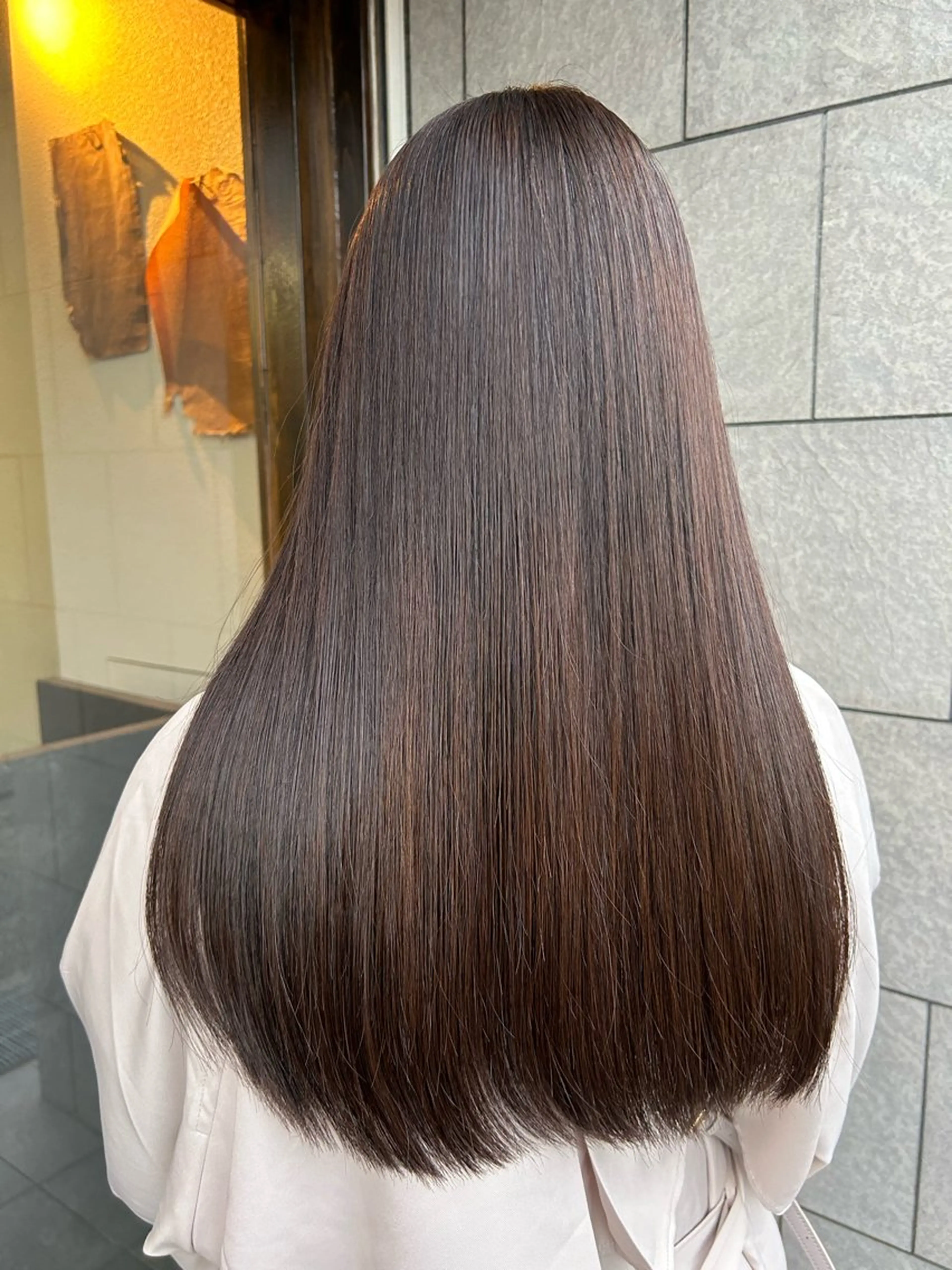 ロング カラー アッシュ ブリーチ 透明感カラー ブリーチなしカラー ロング 【髪質改善】 むかいみきのヘアスタイル