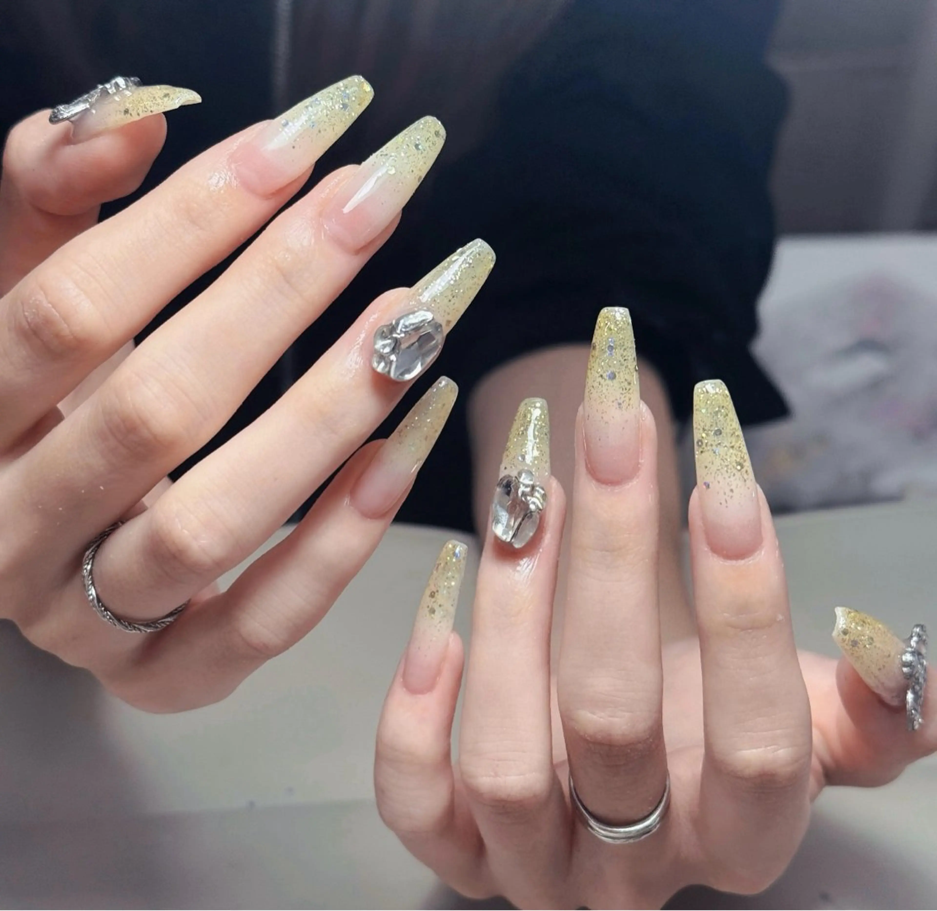 ネイル オーロラネイル ブルー チークネイル フットネイル フレンチネイル ハンドネイル REI レイのネイルデザイン