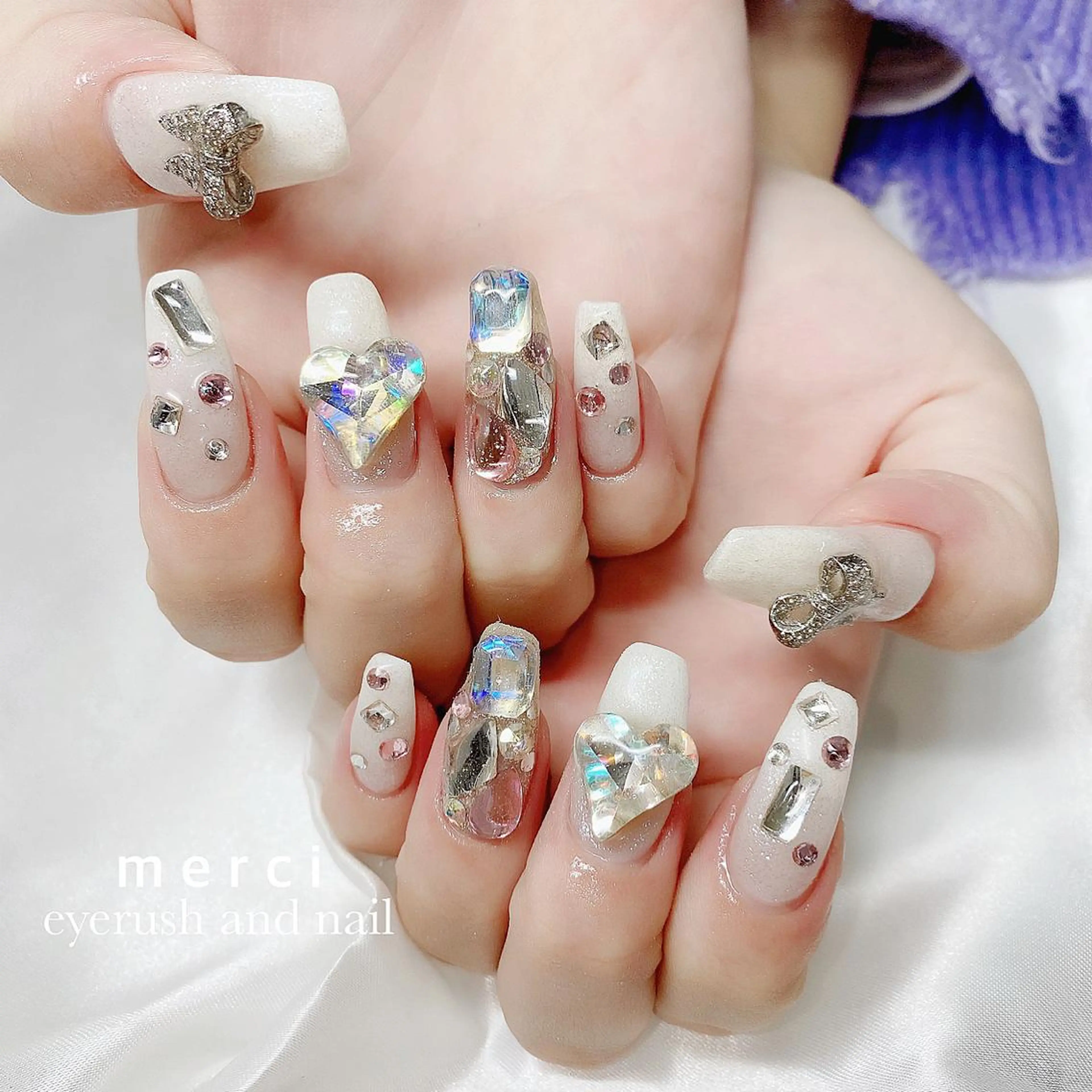 ネイル クリアネイル フラッシュネイル フレンチネイル 韓国ネイル マグネットネイル merci nailのネイルデザイン