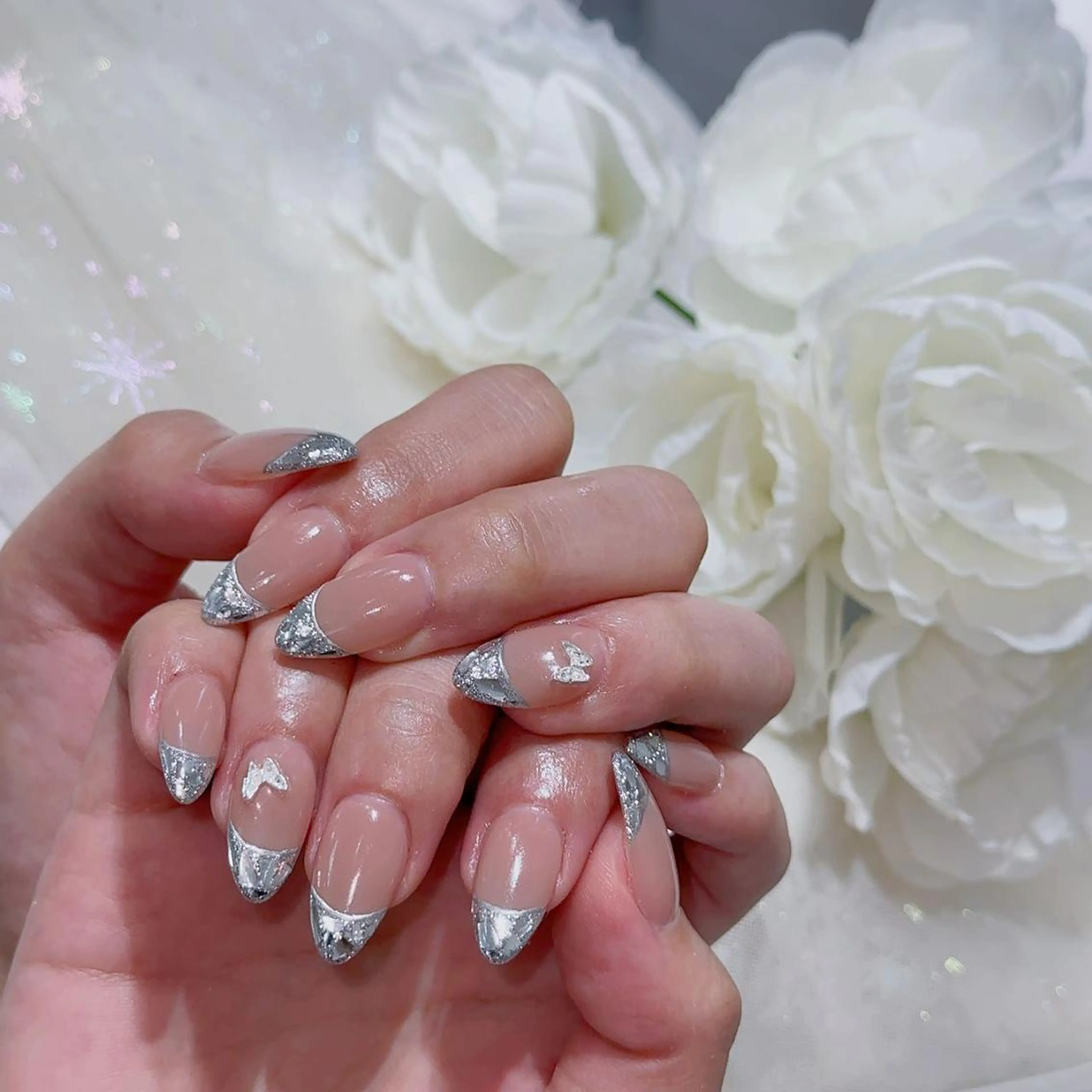 ネイル アートネイル 長さ出し ネイルチップ Queens ciciのネイルデザイン