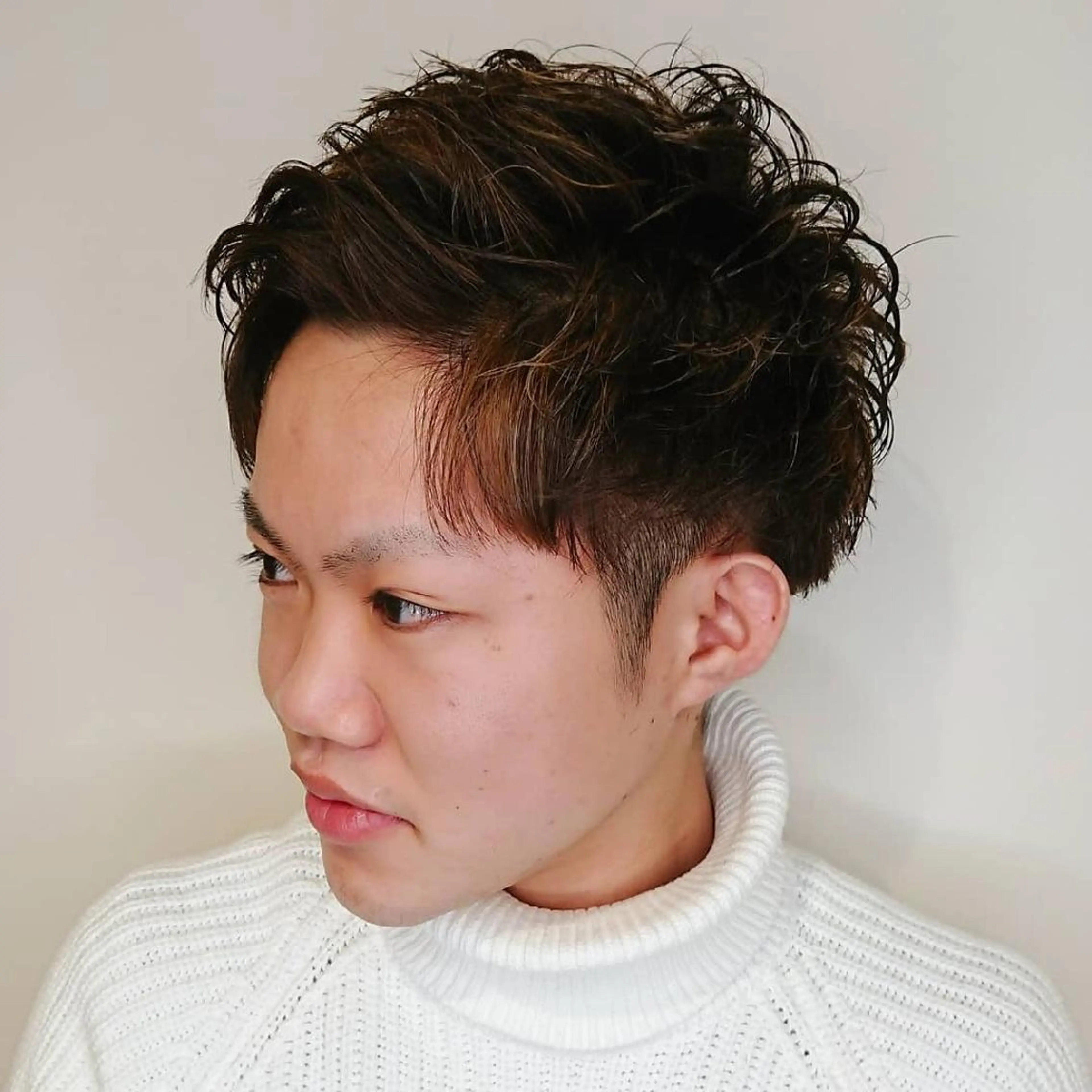 カラー メンズ カット ヘアカラー ブリーチ/ヘアケア/ 艶髪/イギチハルのヘアスタイル