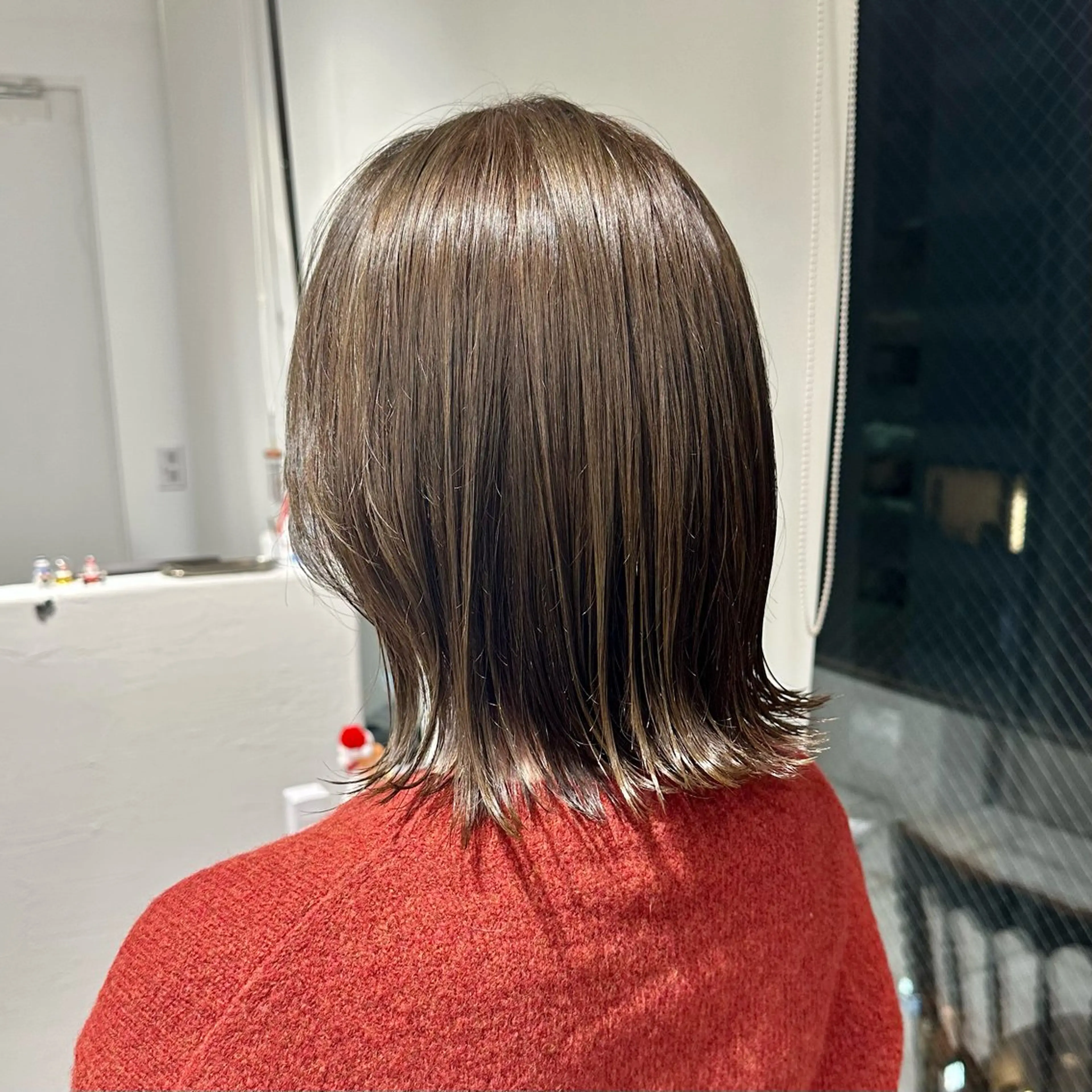 ミディアム カラー カット ヘアカラー トリートメント ブリーチなし/レイヤ ー特化🌈Tommyのヘアスタイル