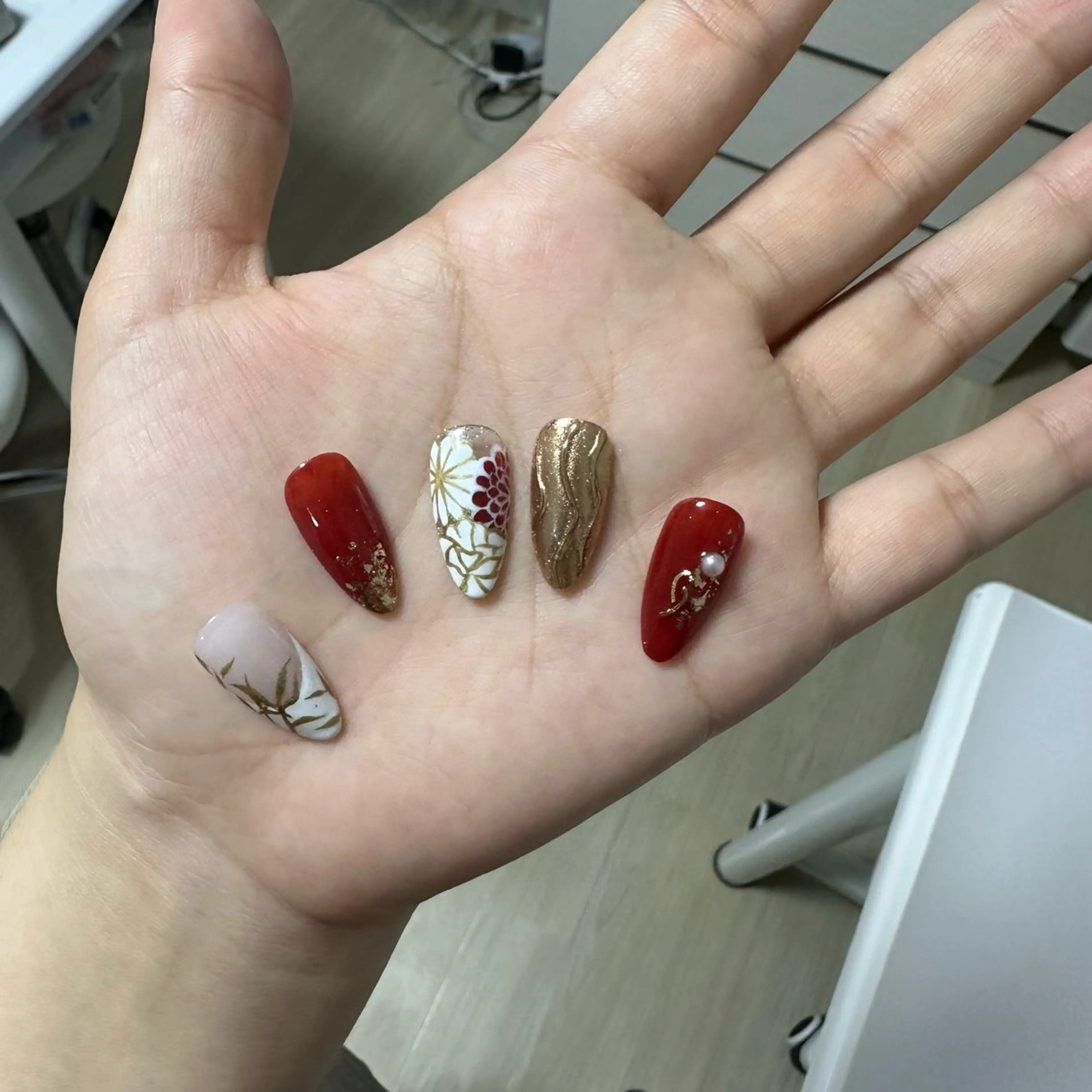 ネイル バ ヤリカクのネイルデザイン